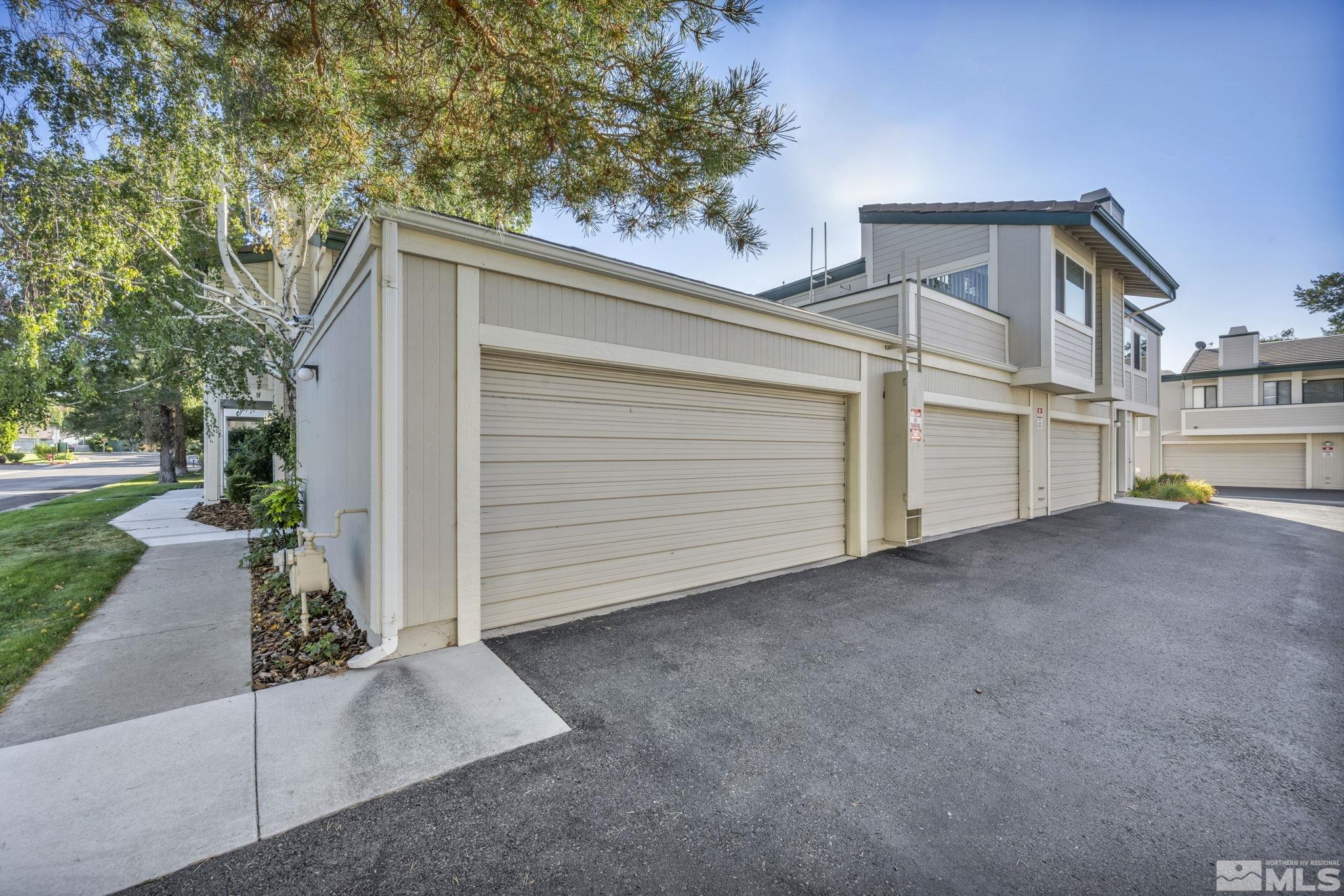 Photo #3: 240011324 Listing 