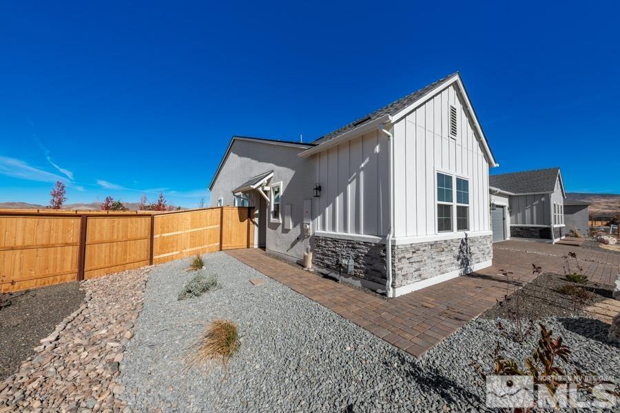 Photo #2: 240011378 Listing 
