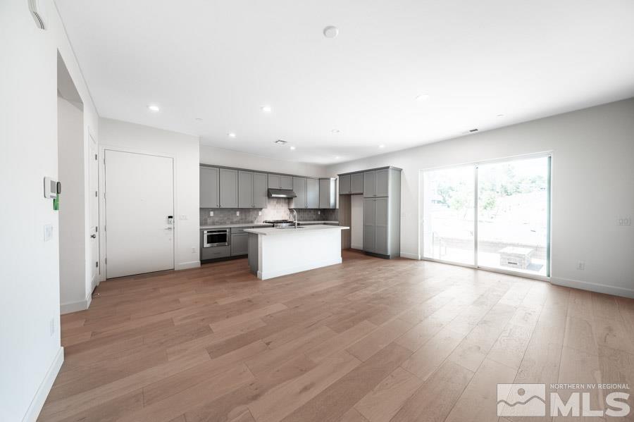 Photo #4: 240011483 Listing 