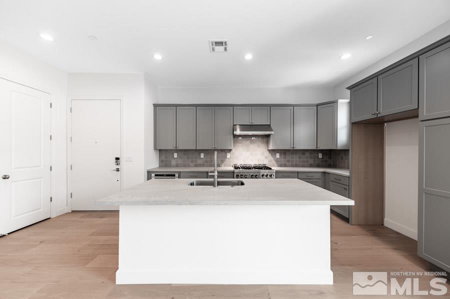 Photo #6: 240011483 Listing 