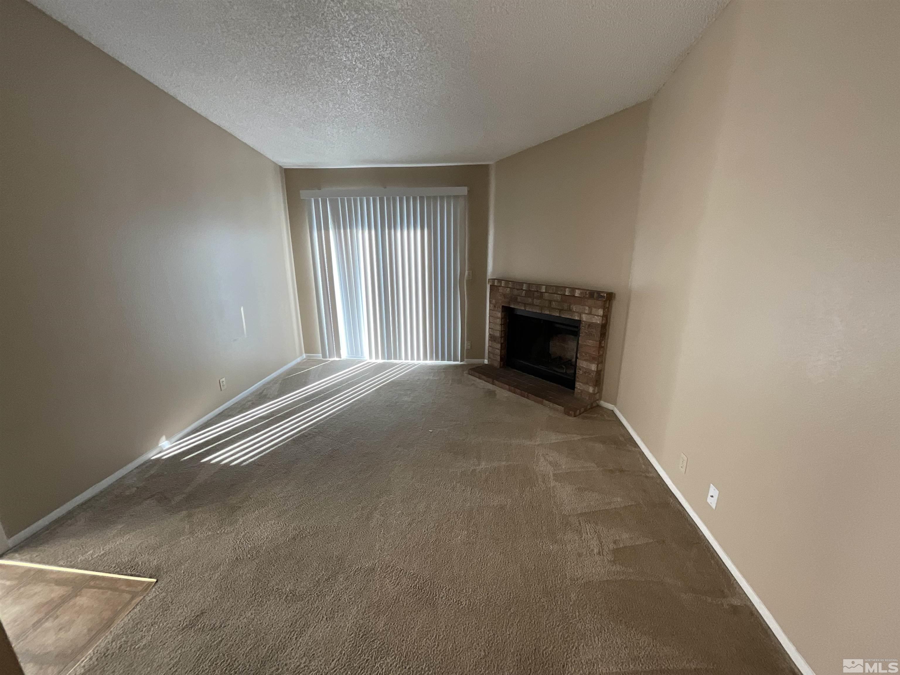 Photo #4: 240011540 Listing 