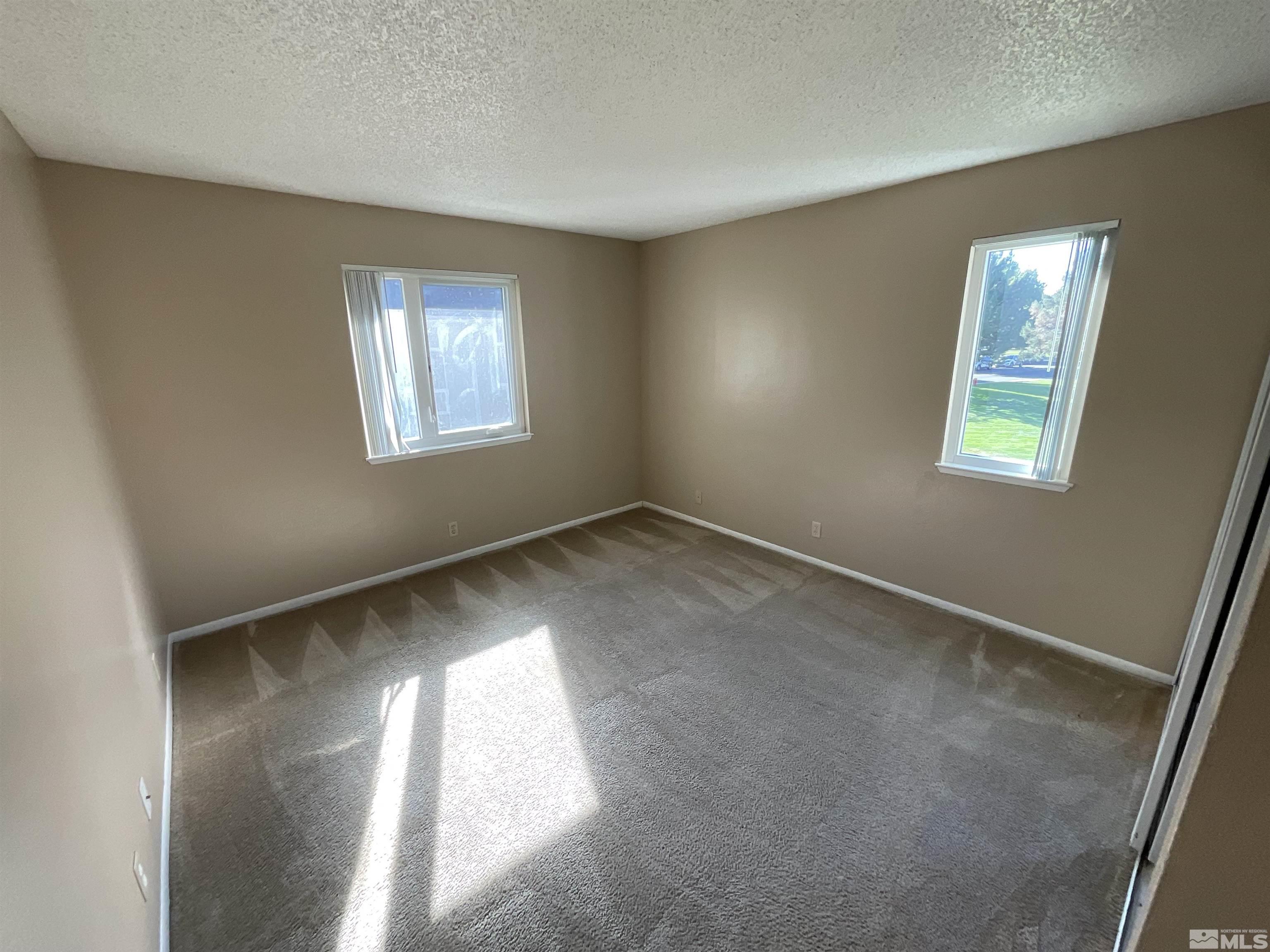 Photo #6: 240011540 Listing 