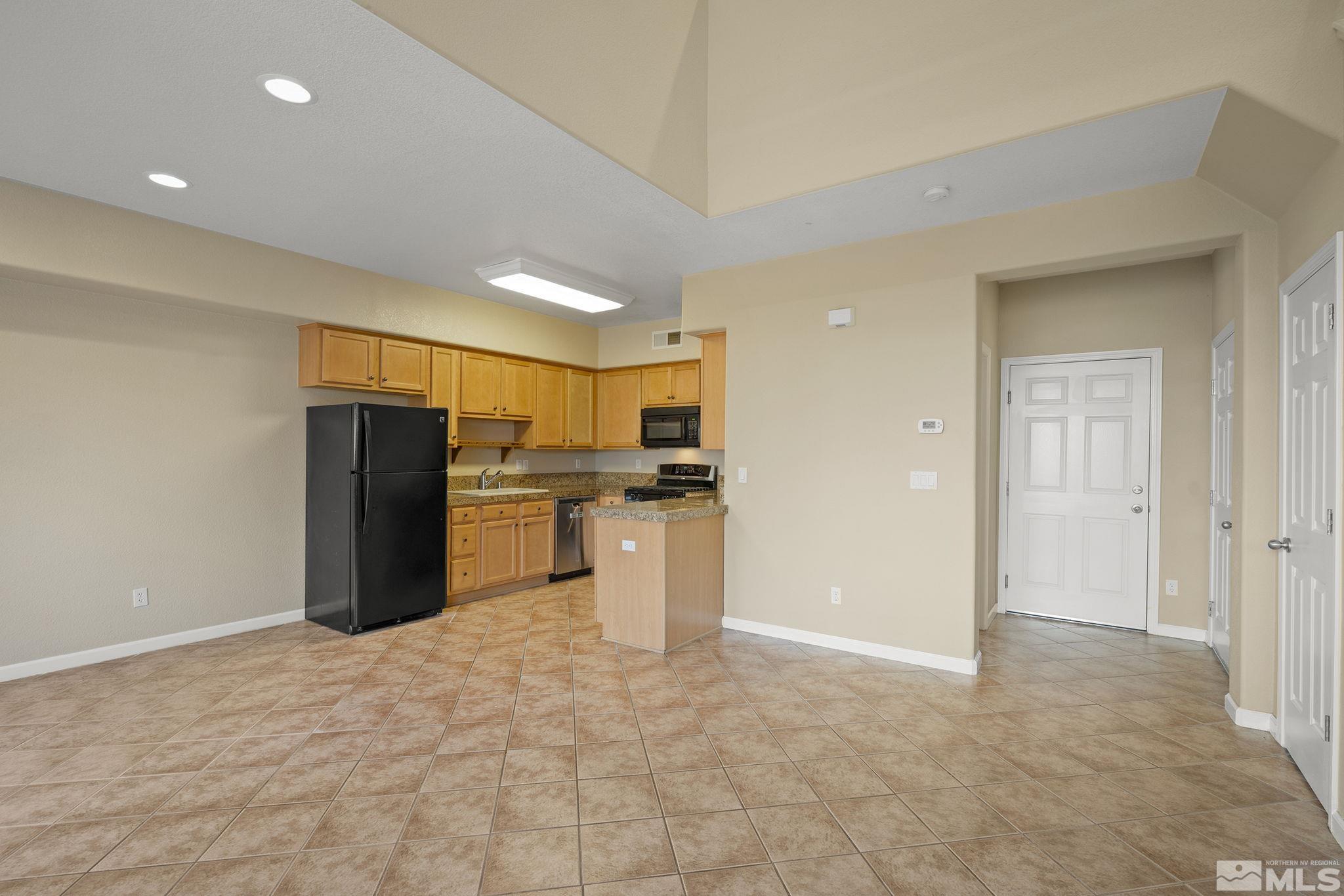 Photo #3: 240011666 Listing 