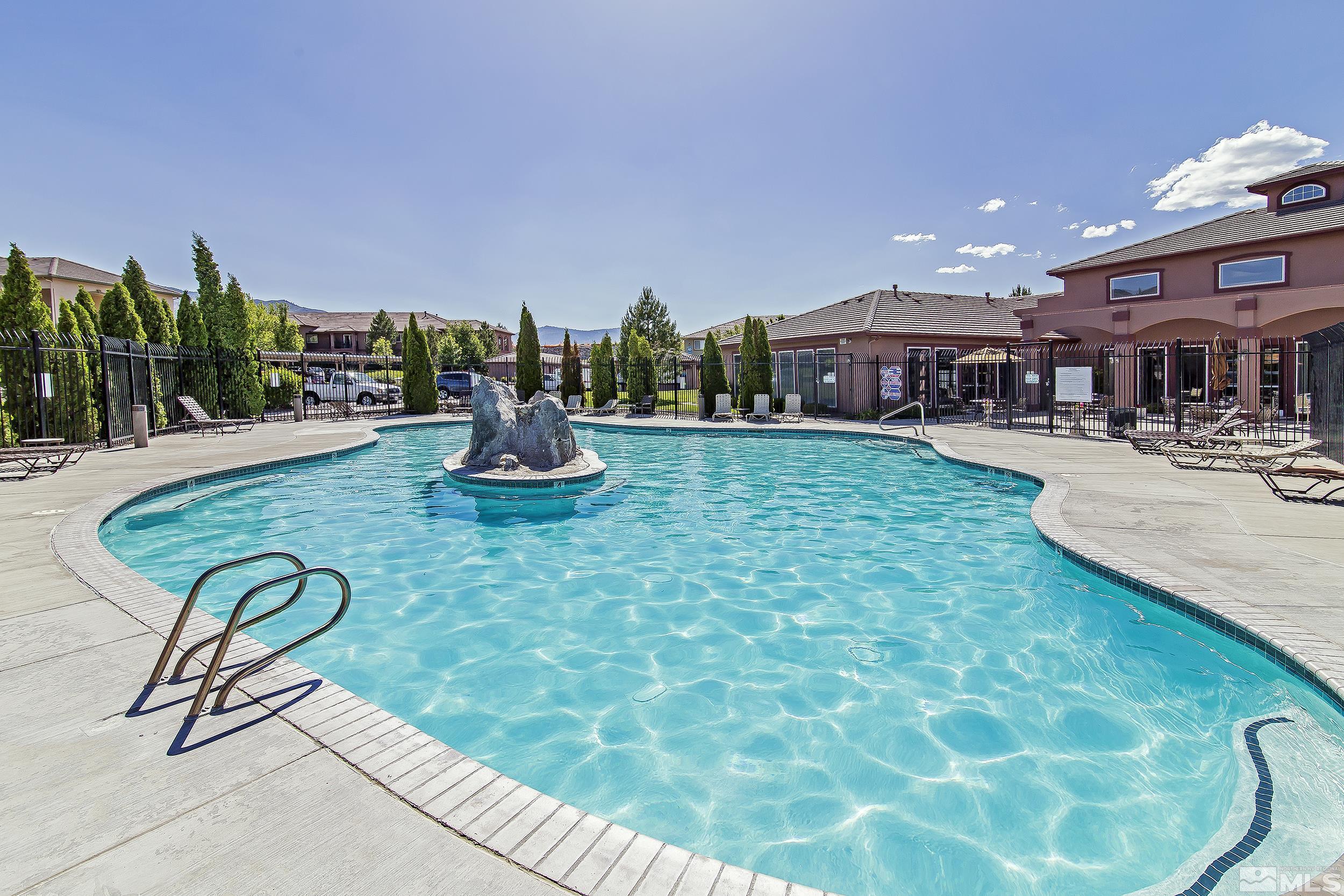 Photo #2: 240011701 Listing 