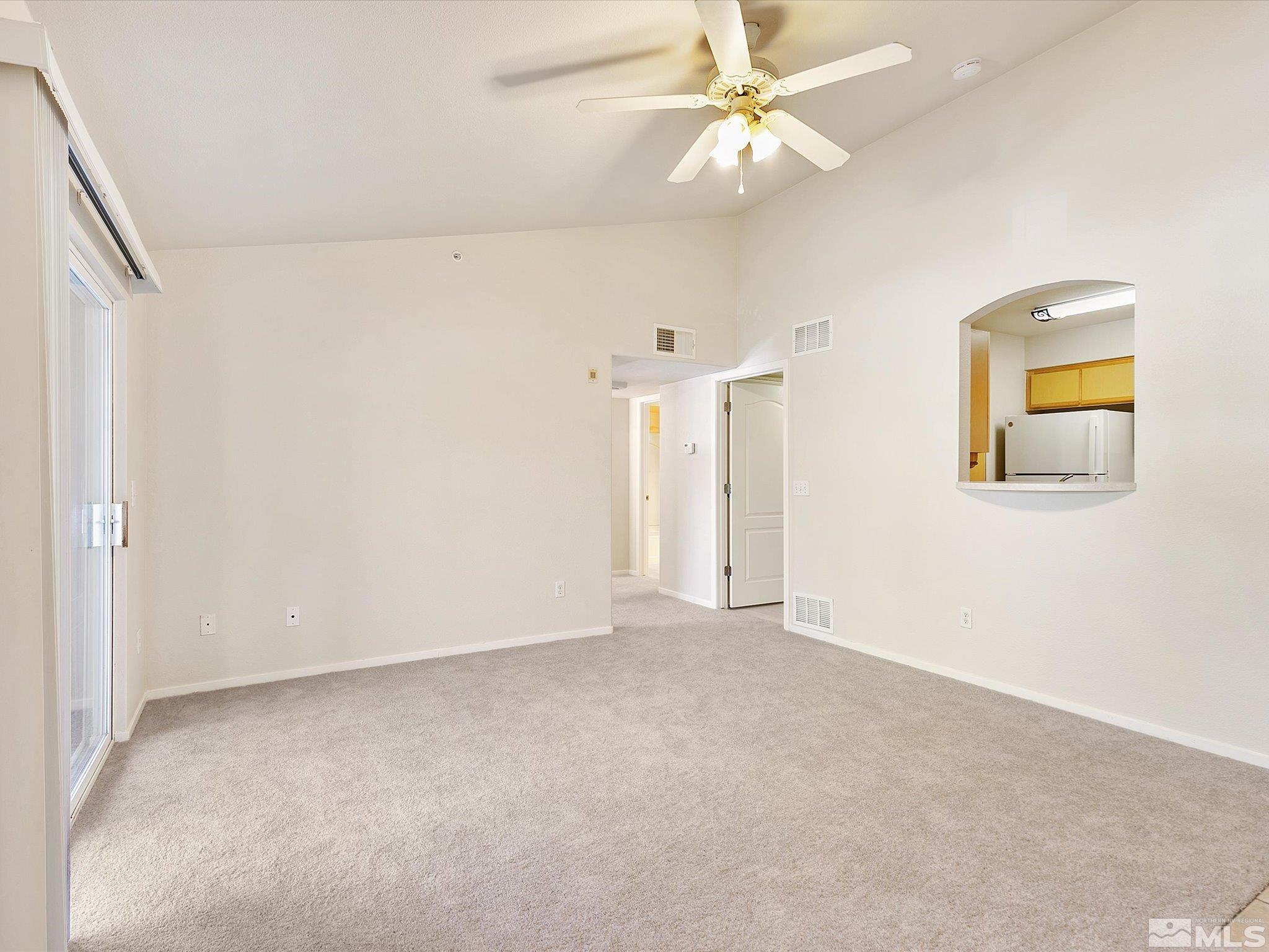 Photo #4: 240011701 Listing 