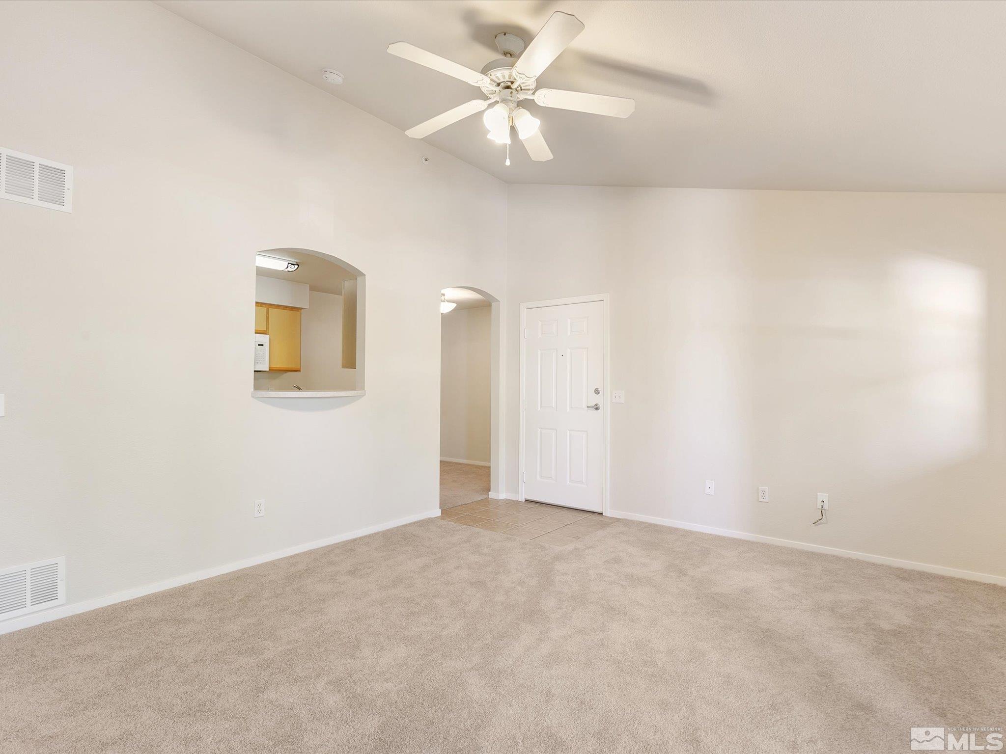 Photo #5: 240011701 Listing 