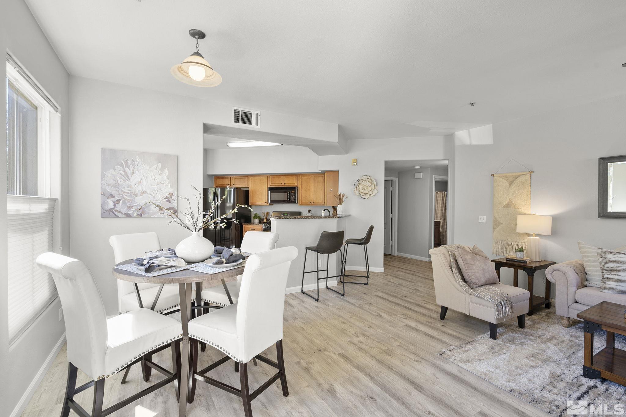 Photo #4: 240011777 Listing 