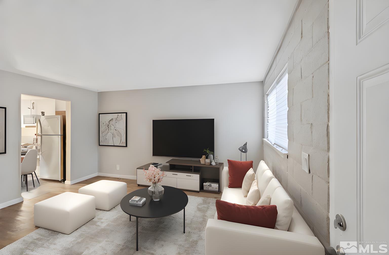 Photo #3: 240011833 Listing 