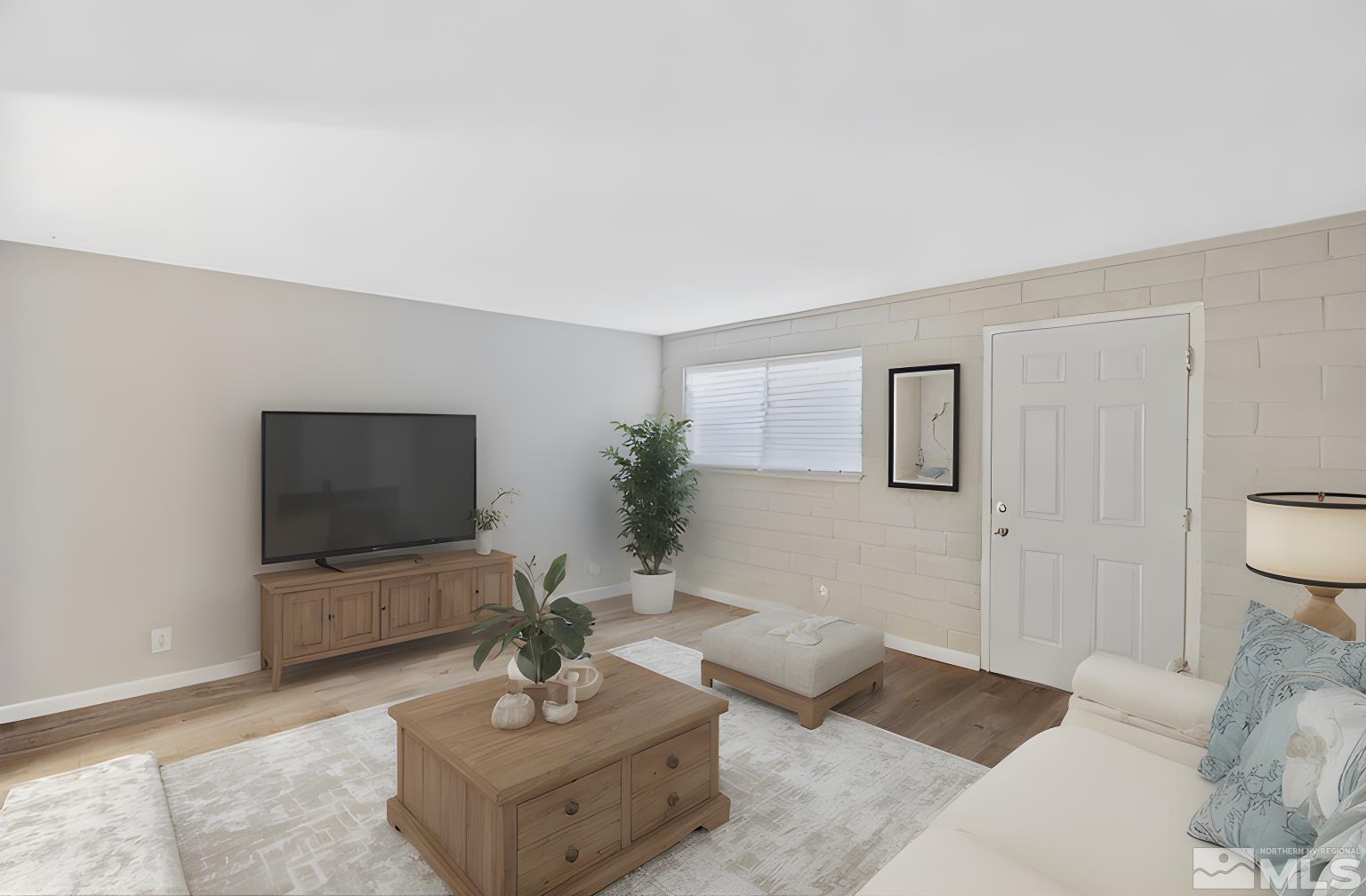 Photo #5: 240011833 Listing 