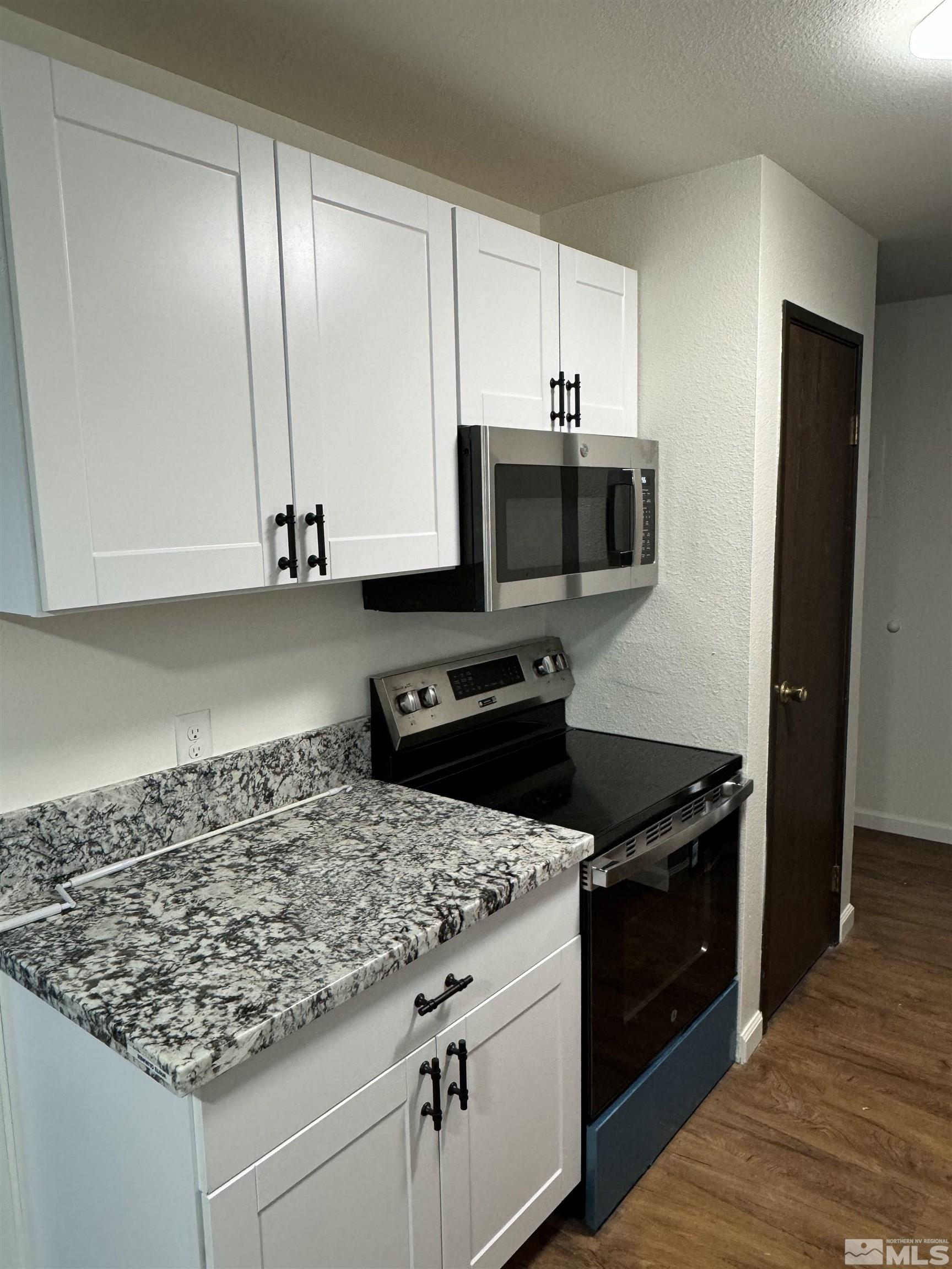 Photo #5: 240011839 Listing 