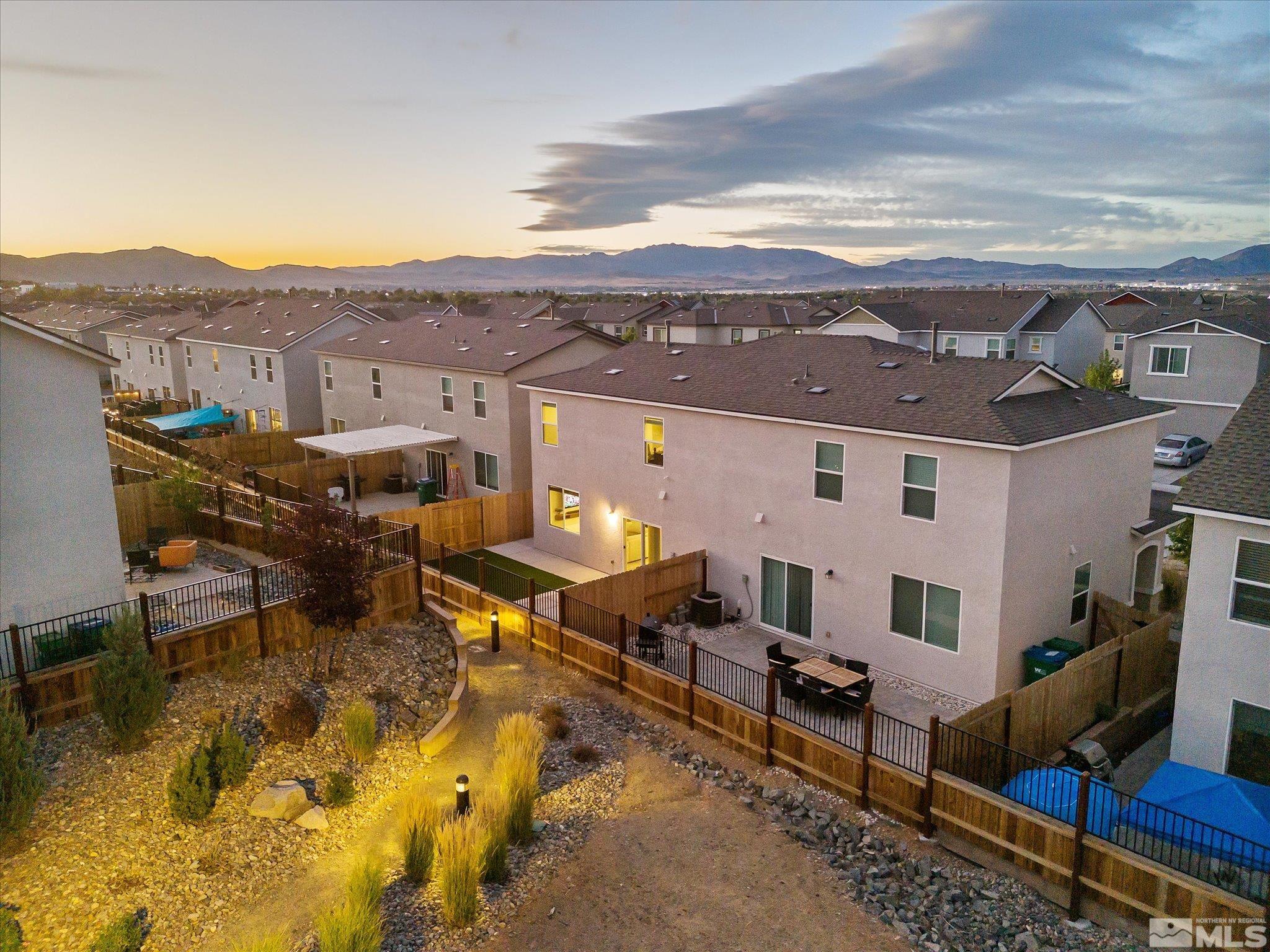 Photo #2: 240011851 Listing 