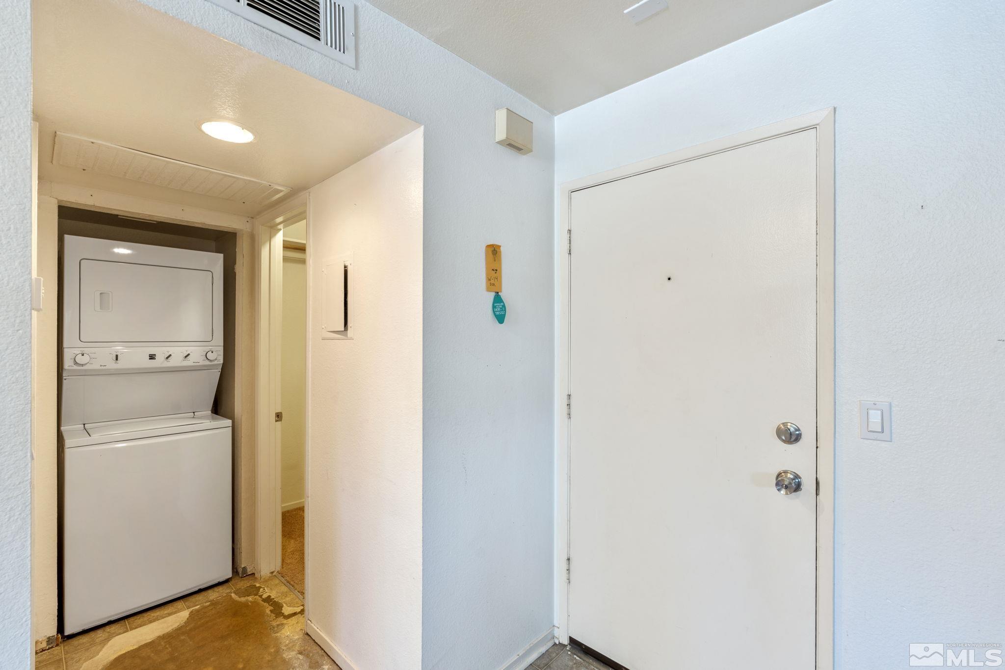 Photo #3: 240011984 Listing 