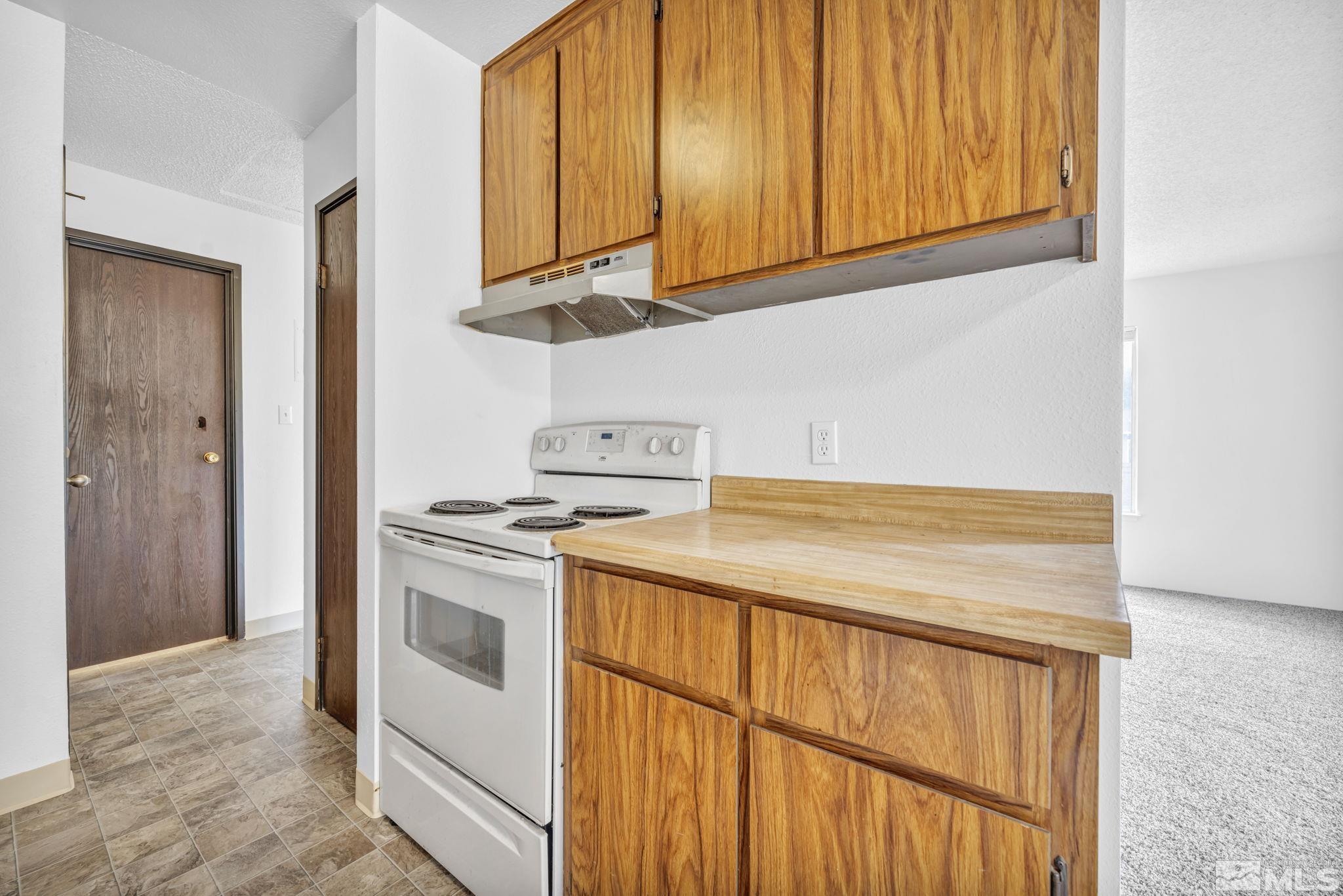 Photo #5: 240011995 Listing 