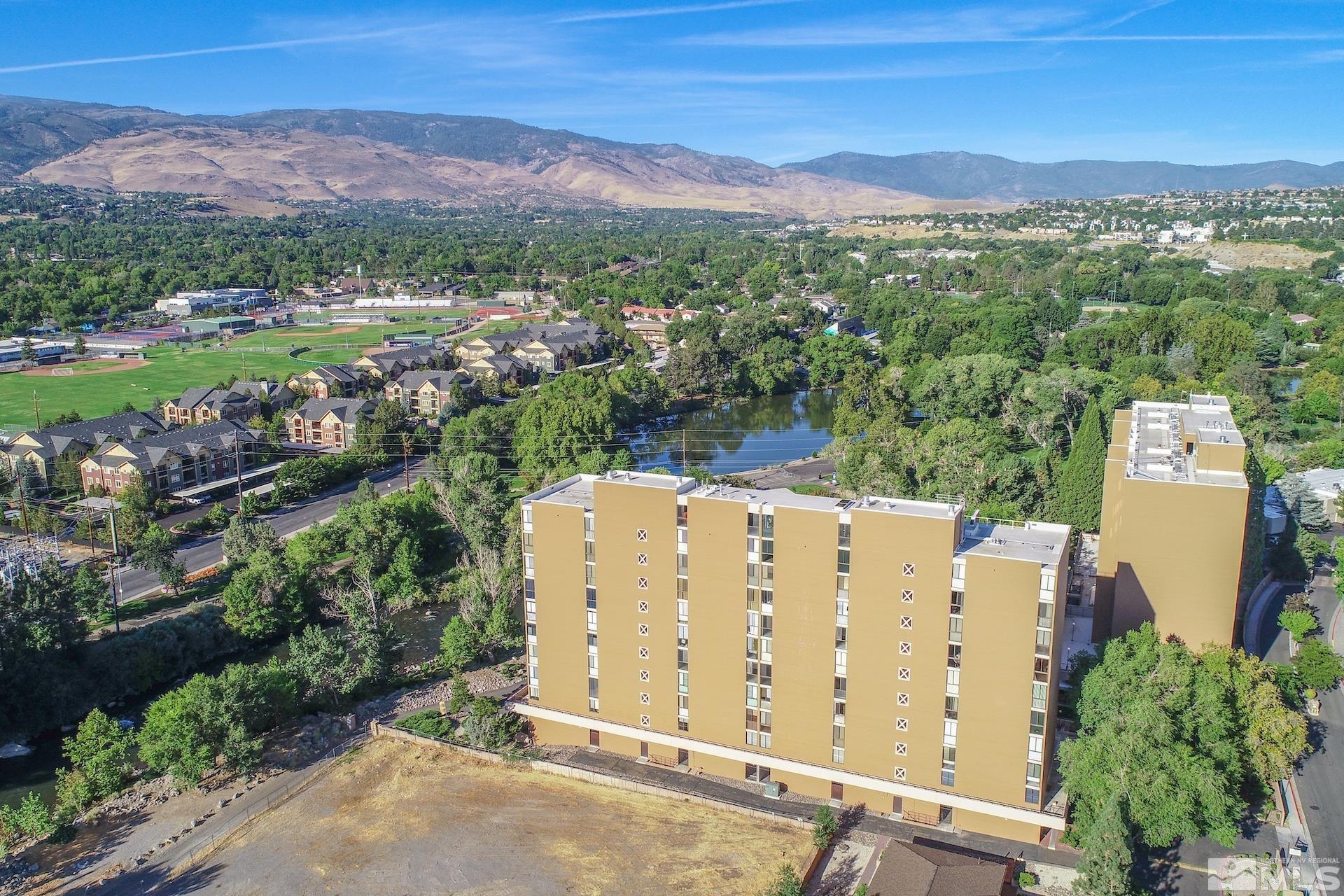 Photo #3: 240012270 Listing 