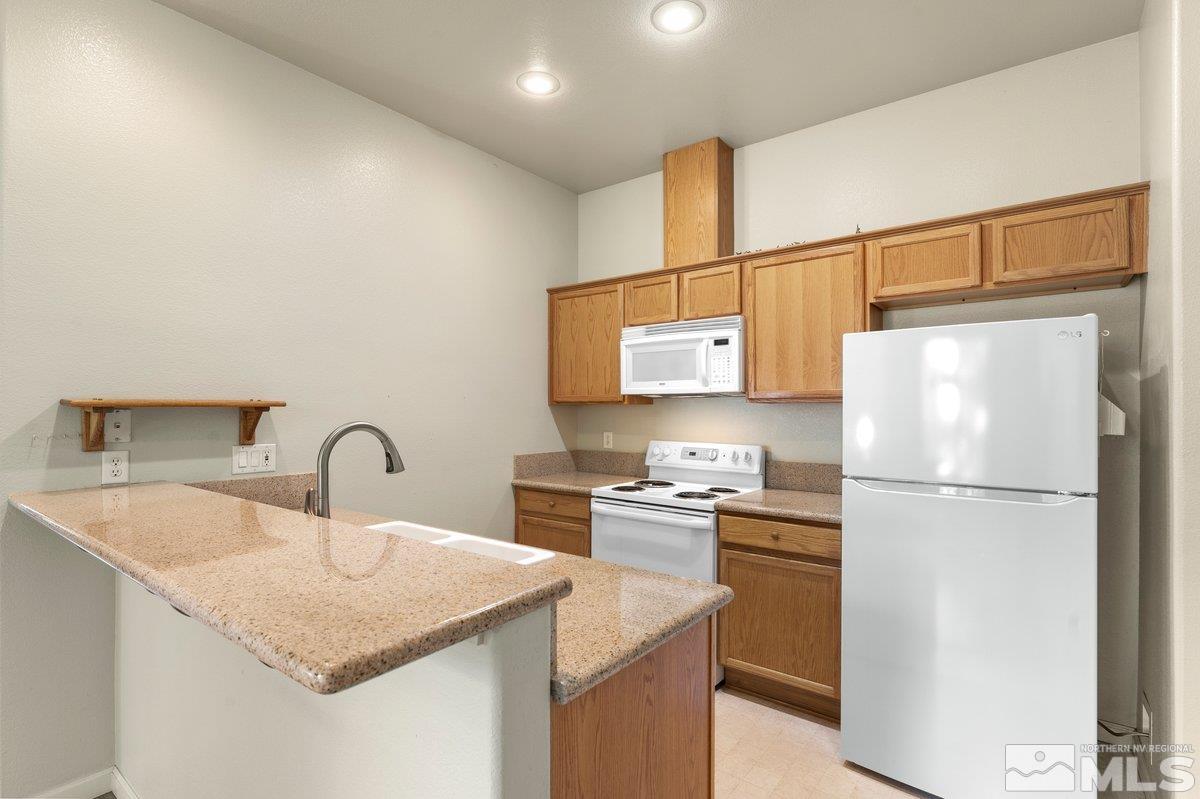 Photo #6: 240012391 Listing 