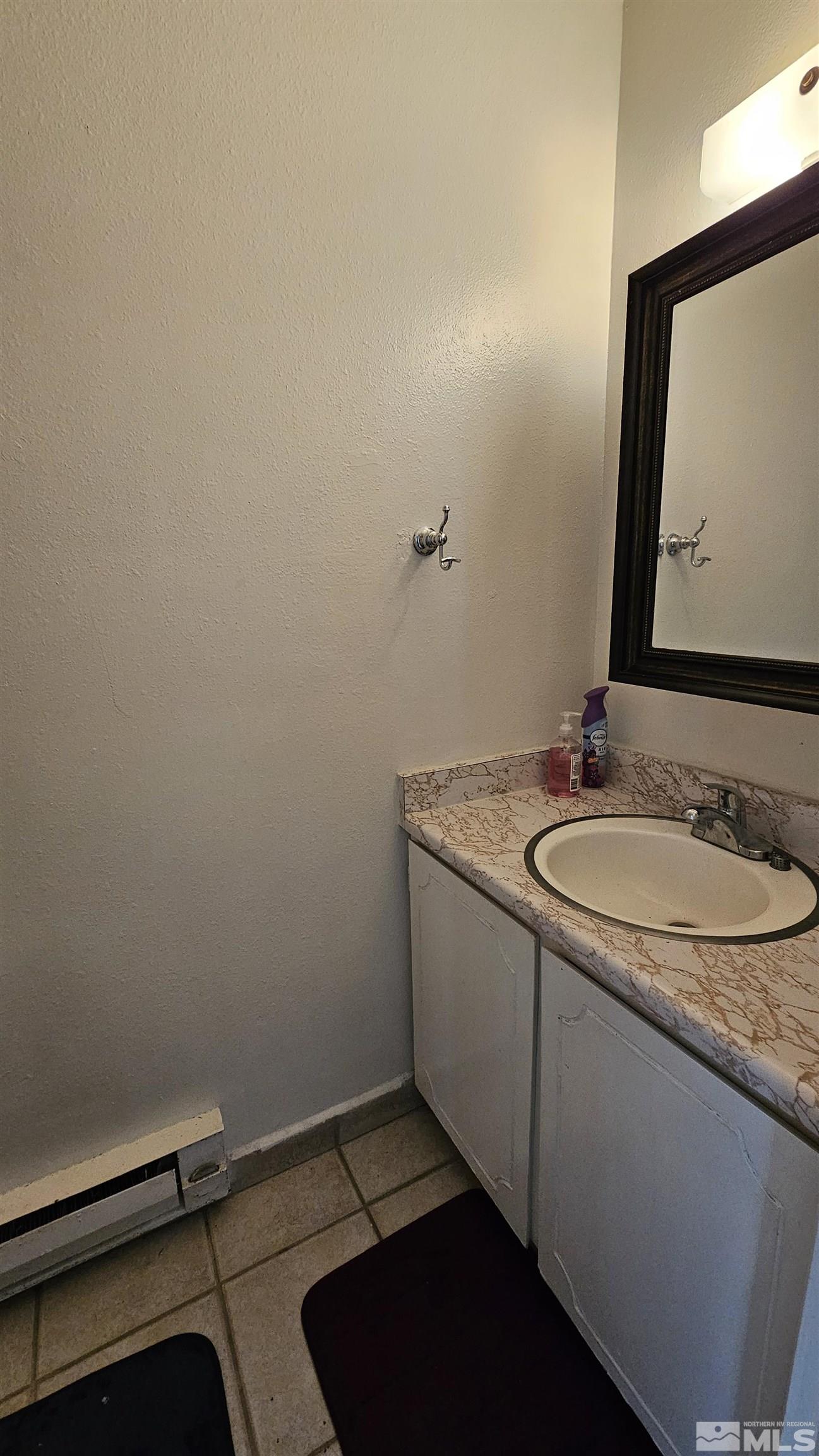 Photo #8: 240012403 Listing: Photo #8