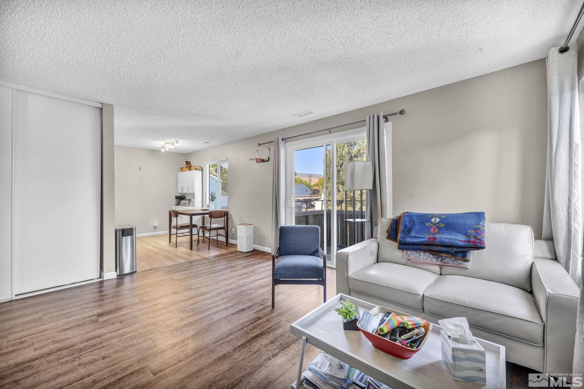 Photo #10: 240012453 Listing: Photo #10