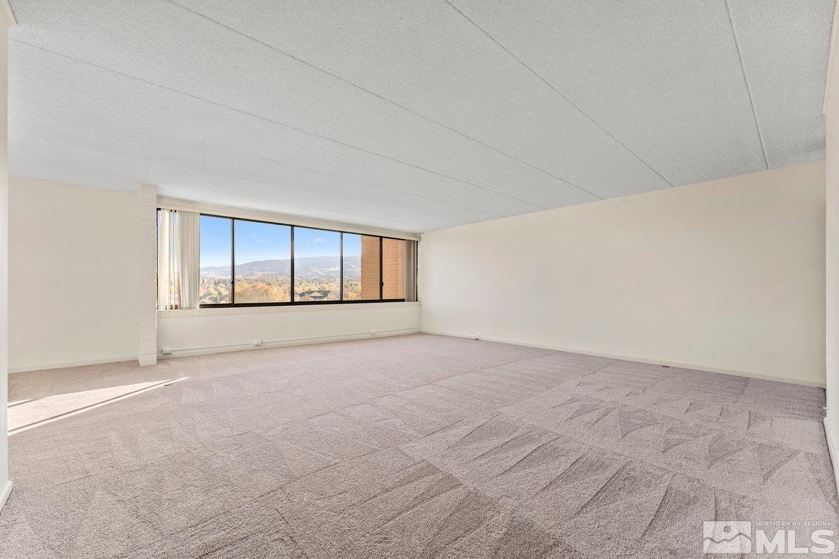 Photo #5: 240012457 Listing 