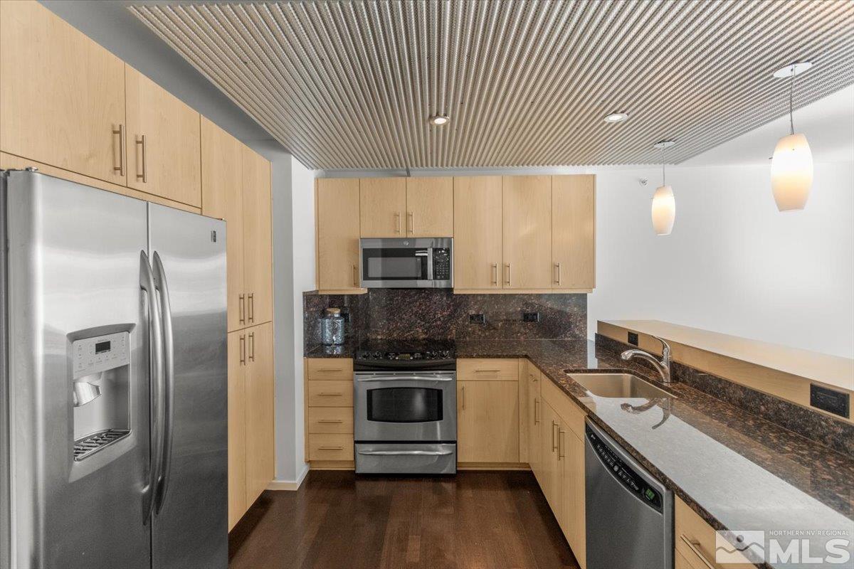 Photo #3: 240012466 Listing 