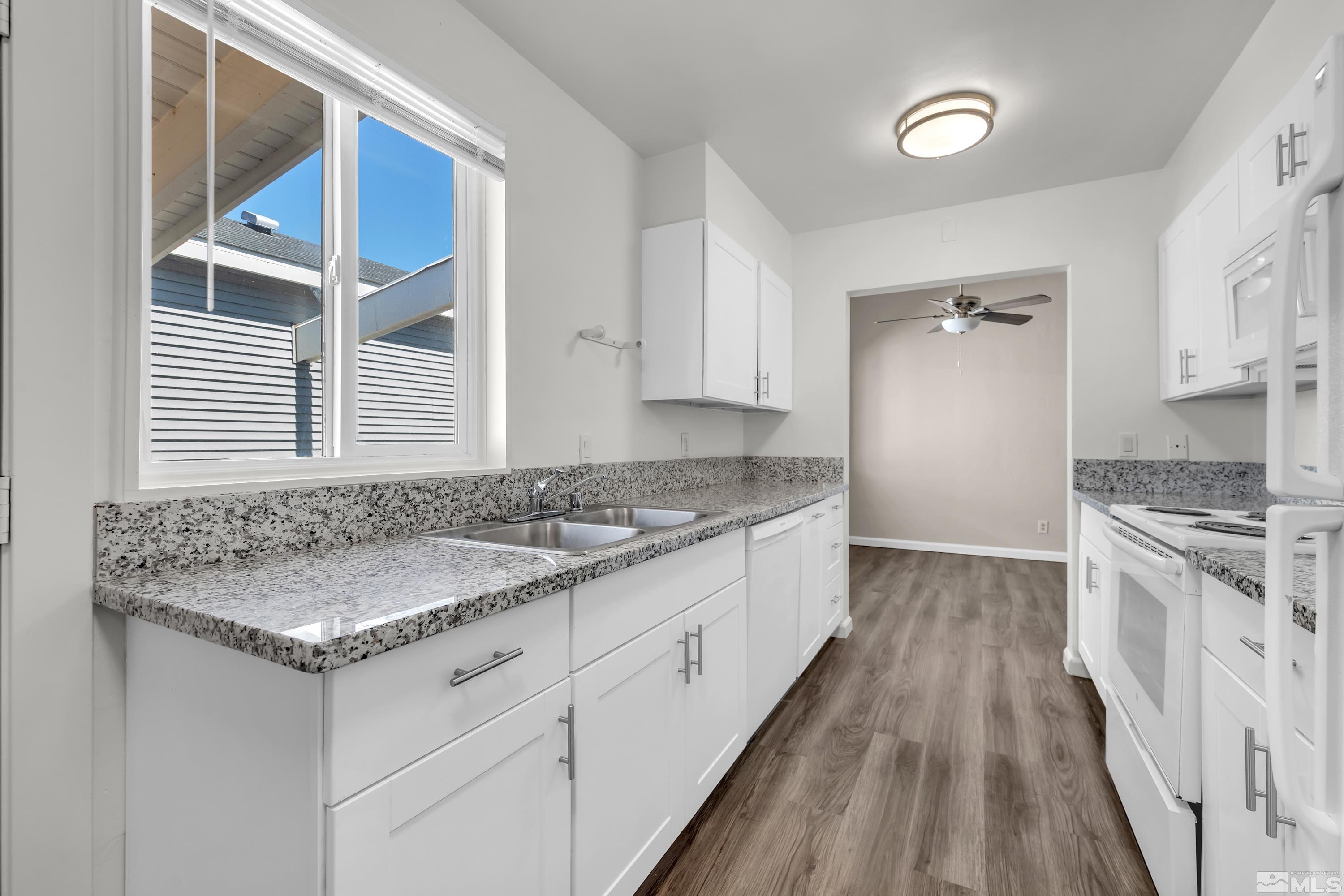 Photo #4: 240012487 Listing 