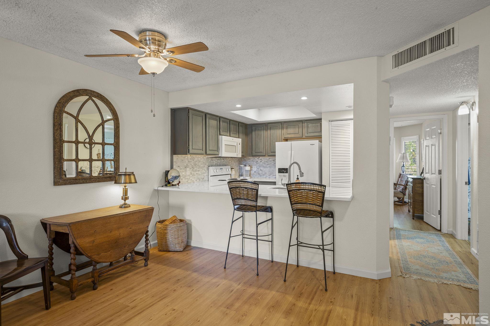 Photo #6: 240012568 Listing 