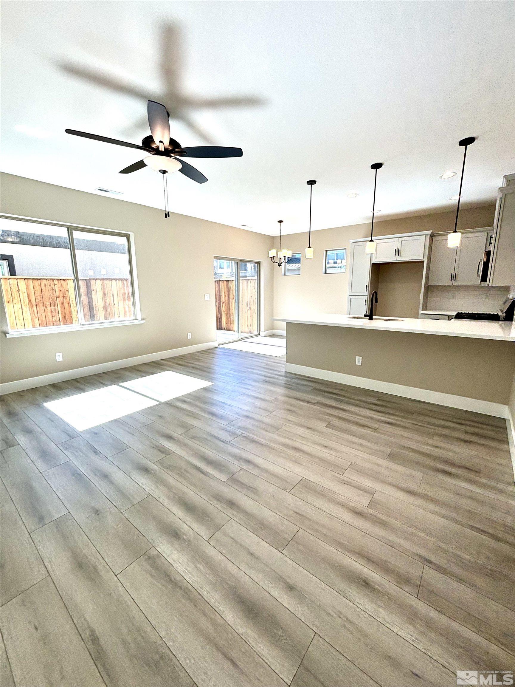 Photo #6: 240012611 Listing 
