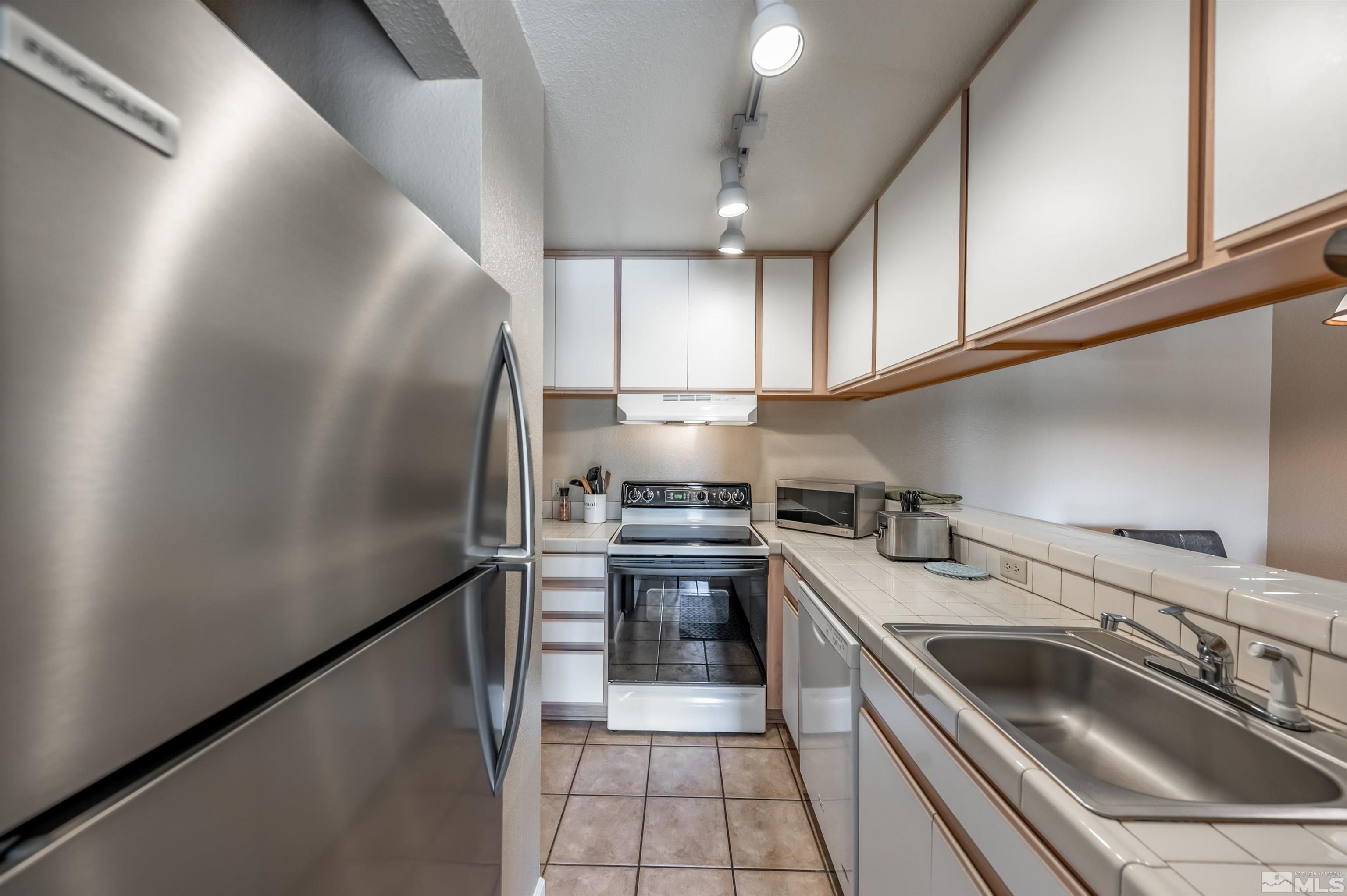 Photo #6: 240012665 Listing 