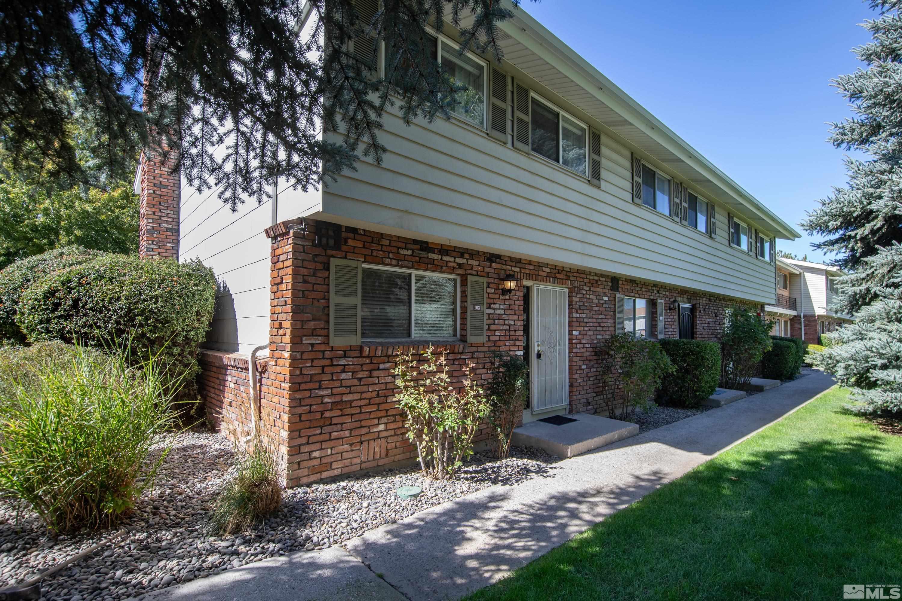 Photo #2: 240012745 Listing 