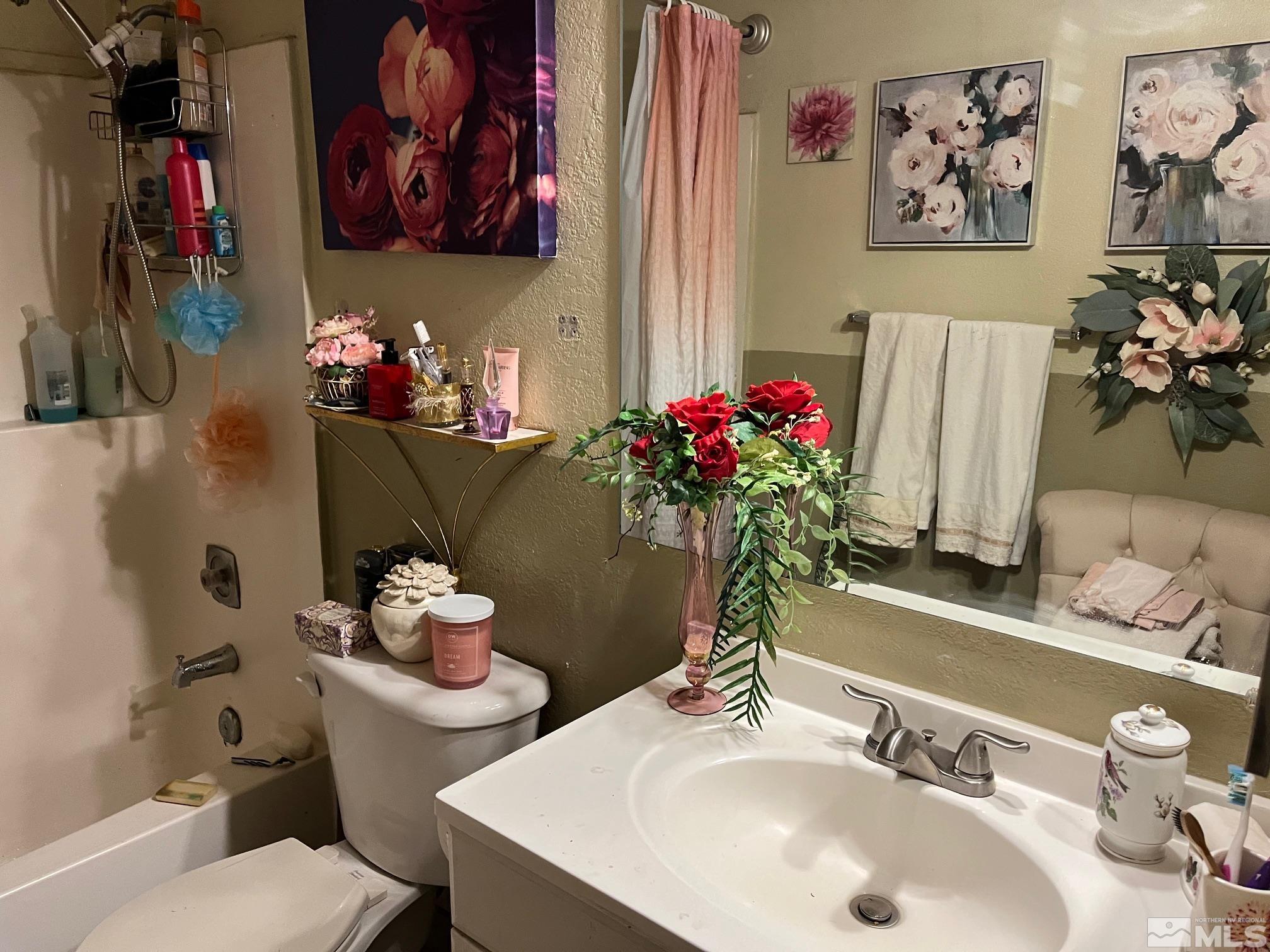 Photo #8: 240012760 Listing: Photo #8