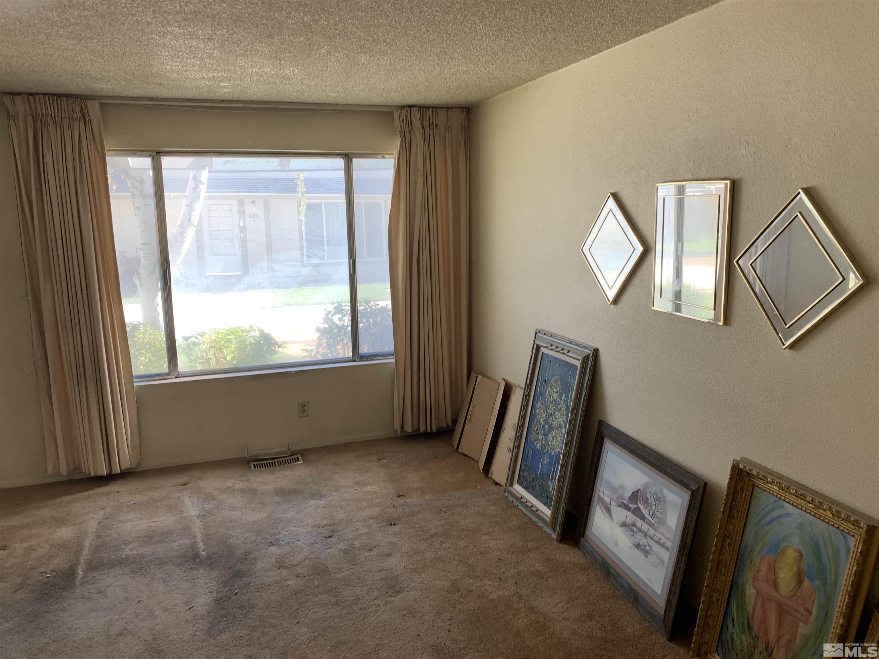 Photo #4: 240012799 Listing 