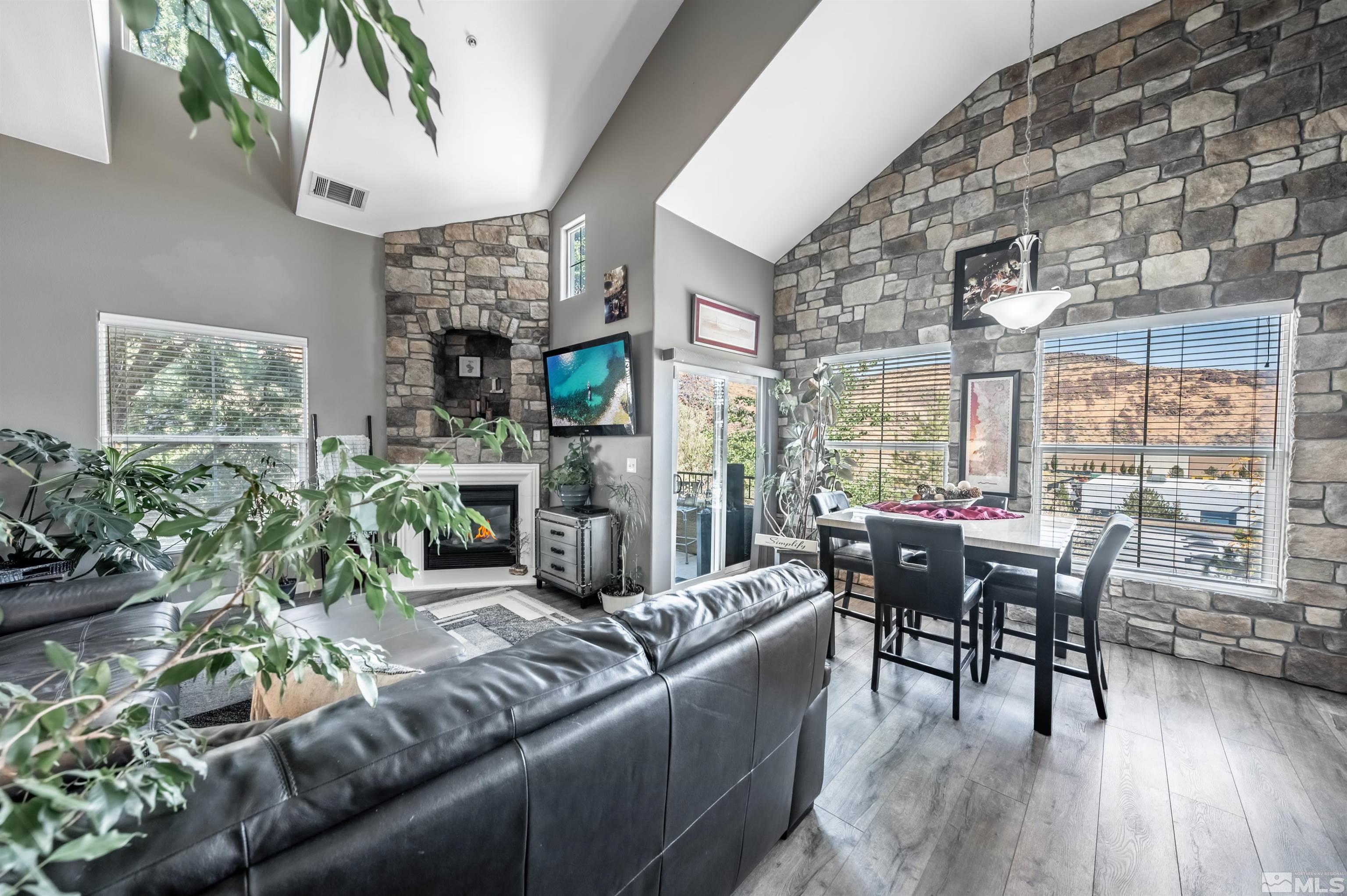 Photo #6: 240012817 Listing 