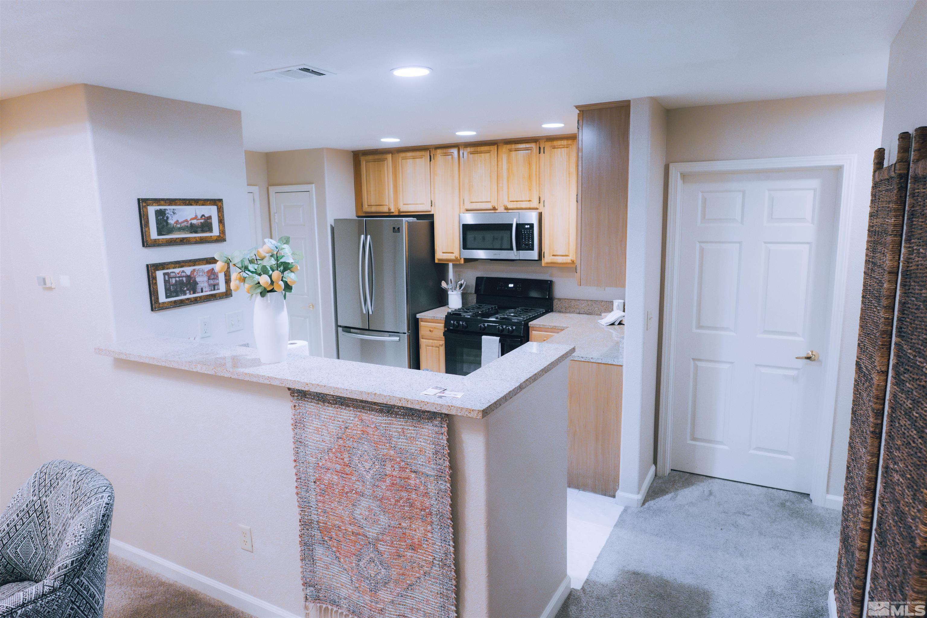 Photo #6: 240012889 Listing 