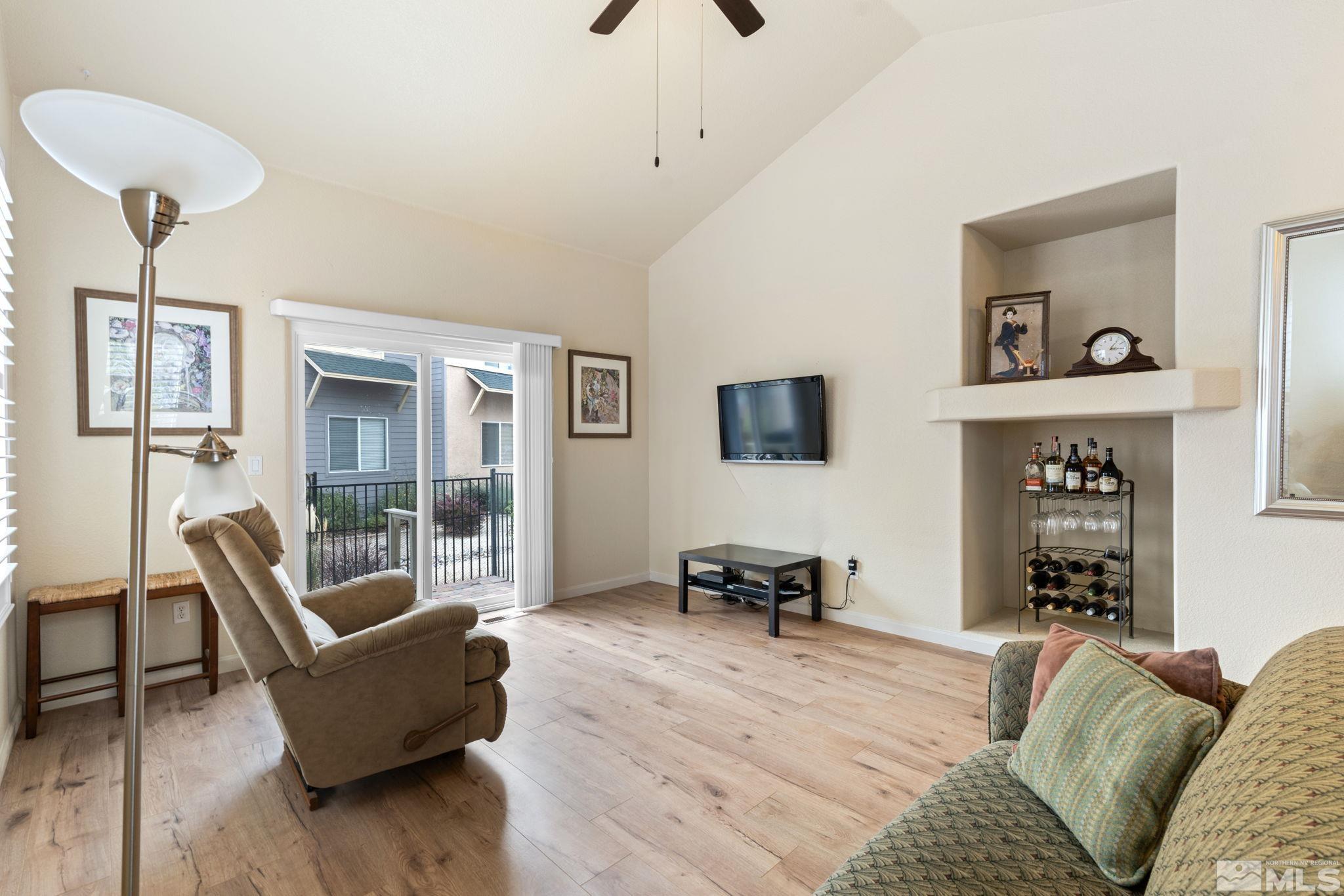 Photo #3: 240012993 Listing 