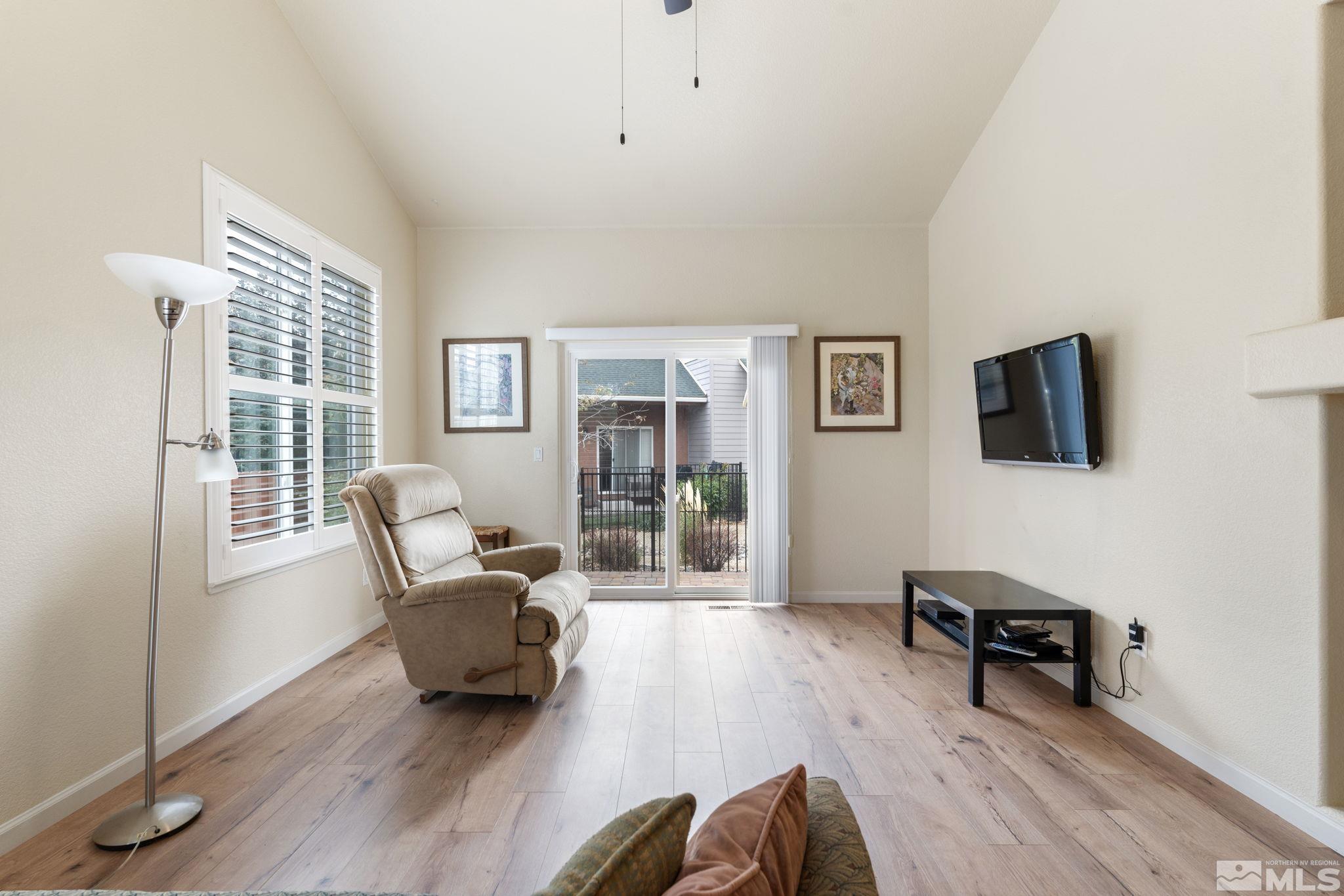 Photo #5: 240012993 Listing 