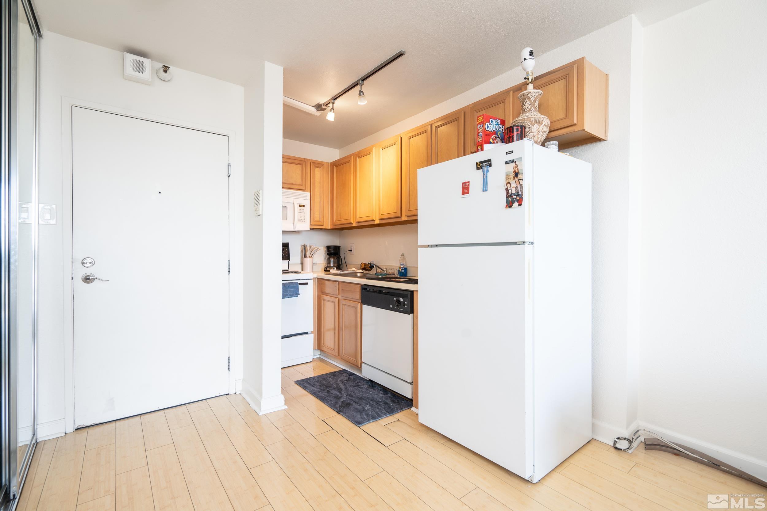 Photo #4: 240013032 Listing 