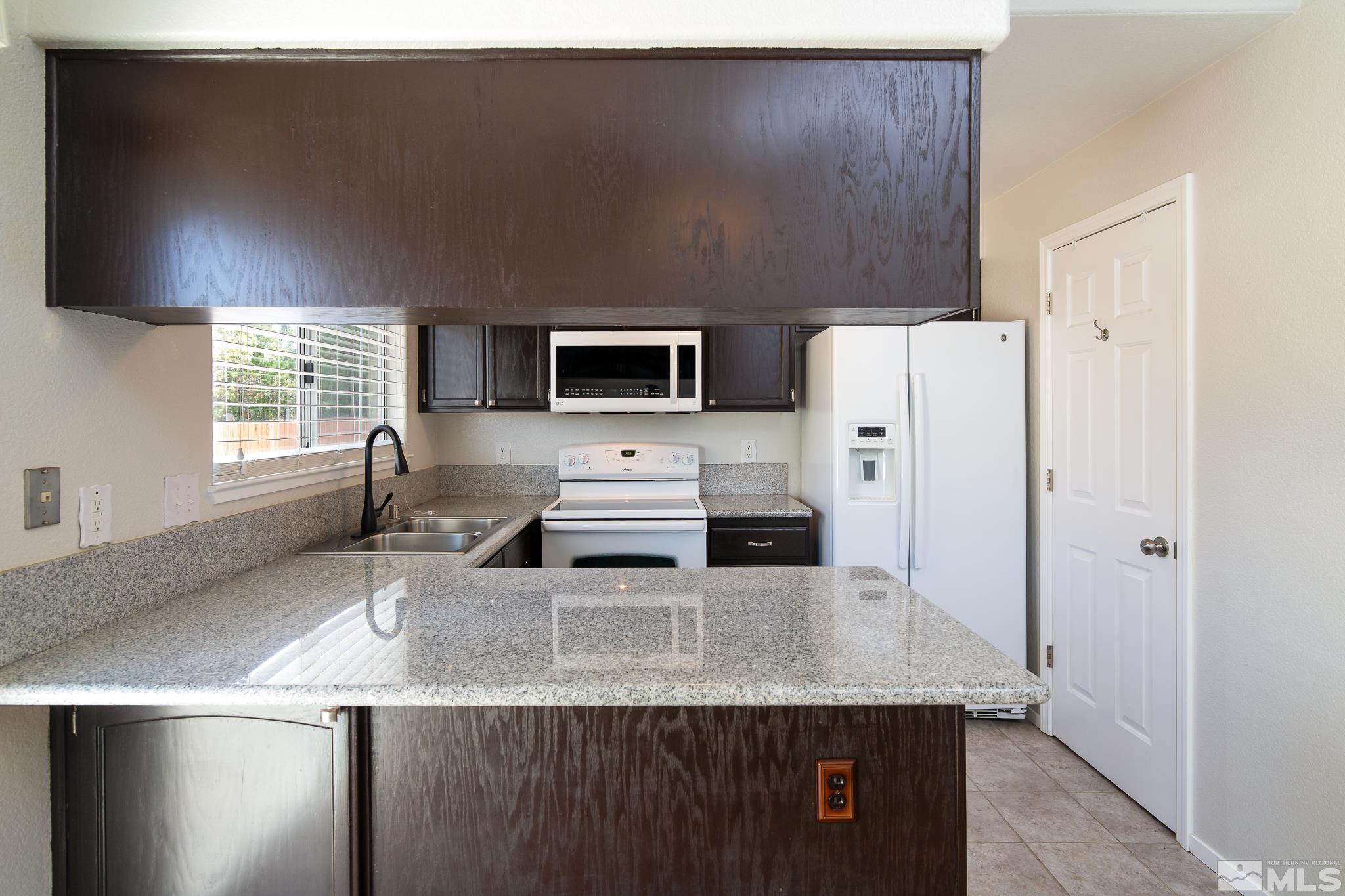 Photo #6: 240013078 Listing 