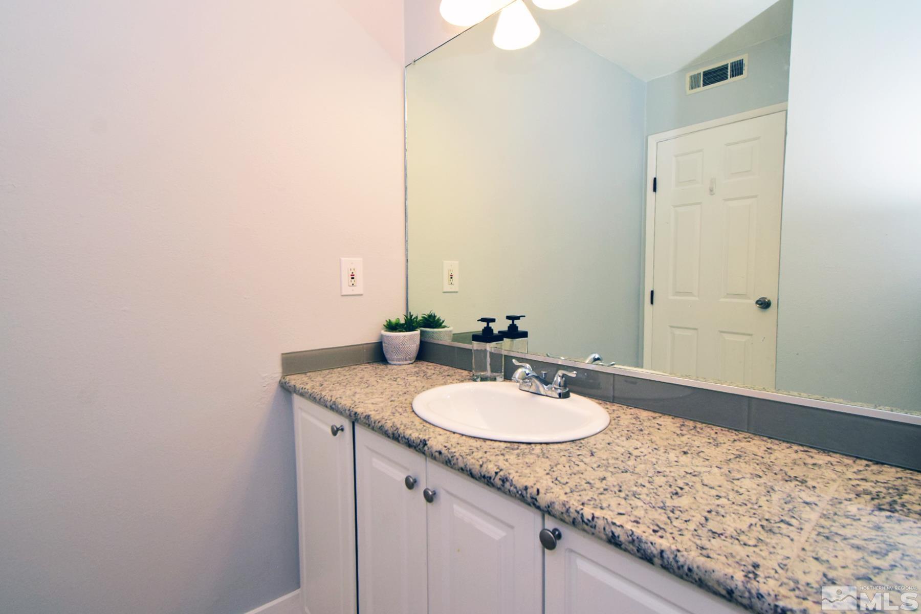Photo #17: 240013262 Listing: Photo #17