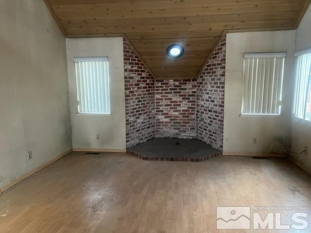 Photo #2: 240013401 Listing 