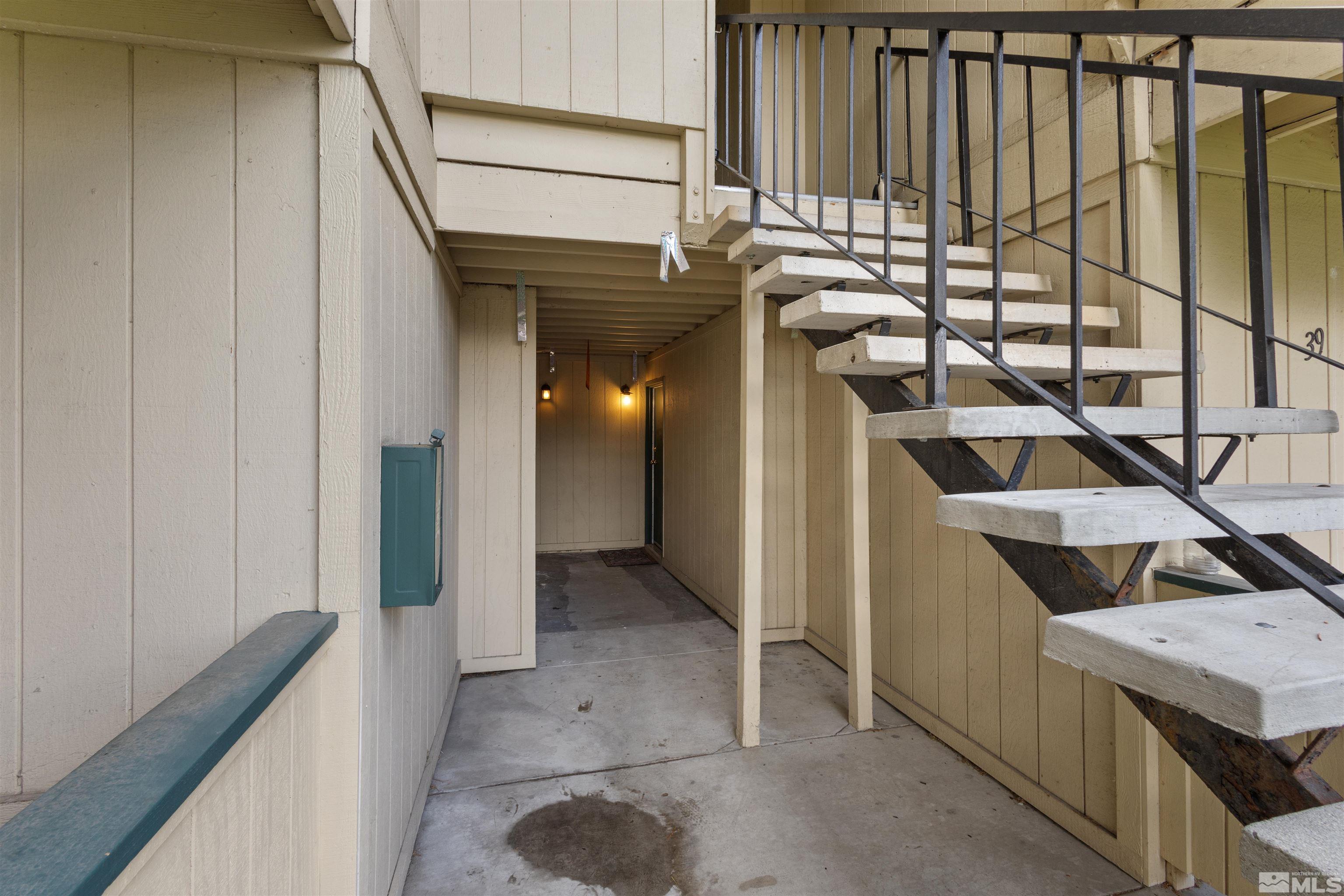 Photo #3: 240013459 Listing 