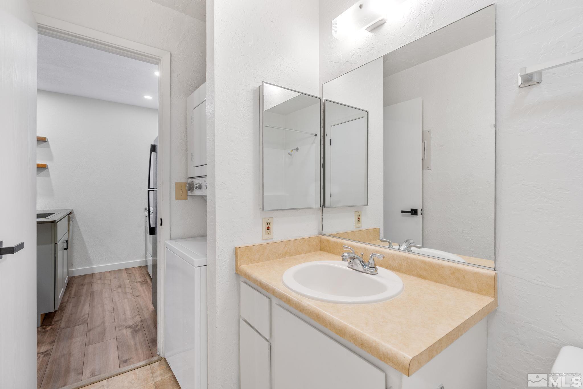 Photo #11: 240013511 Listing: Photo #11