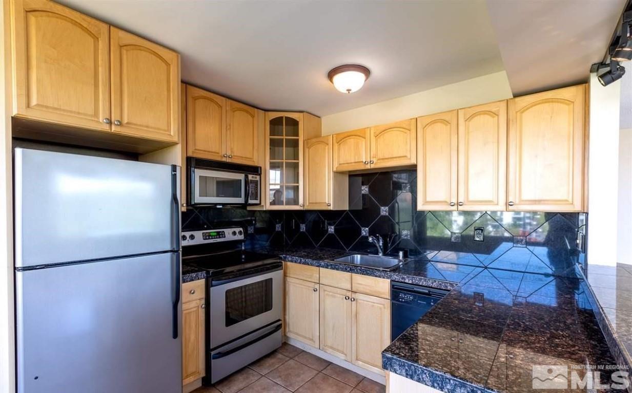 Photo #3: 240013562 Listing 
