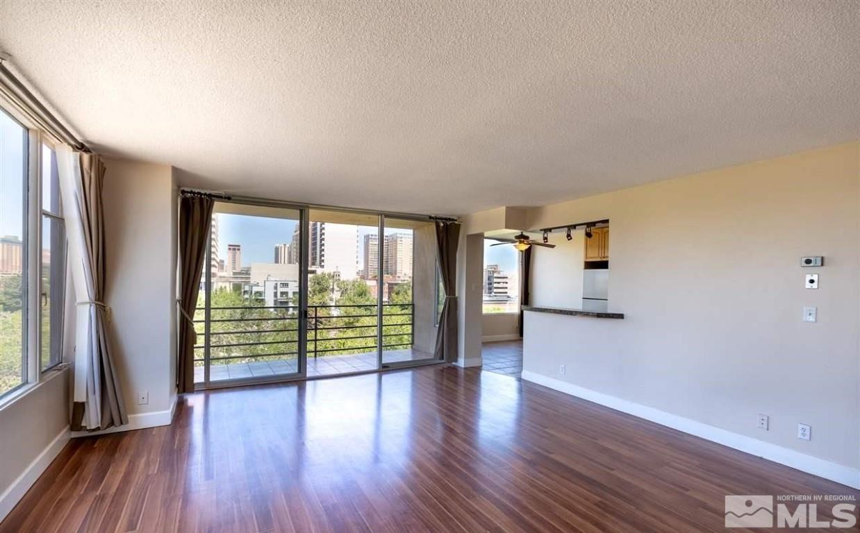 Photo #5: 240013562 Listing 
