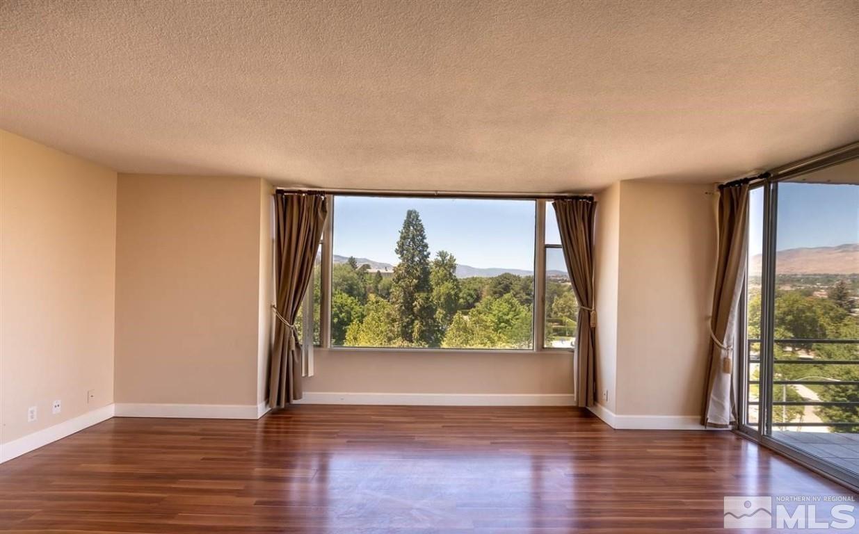 Photo #6: 240013562 Listing 