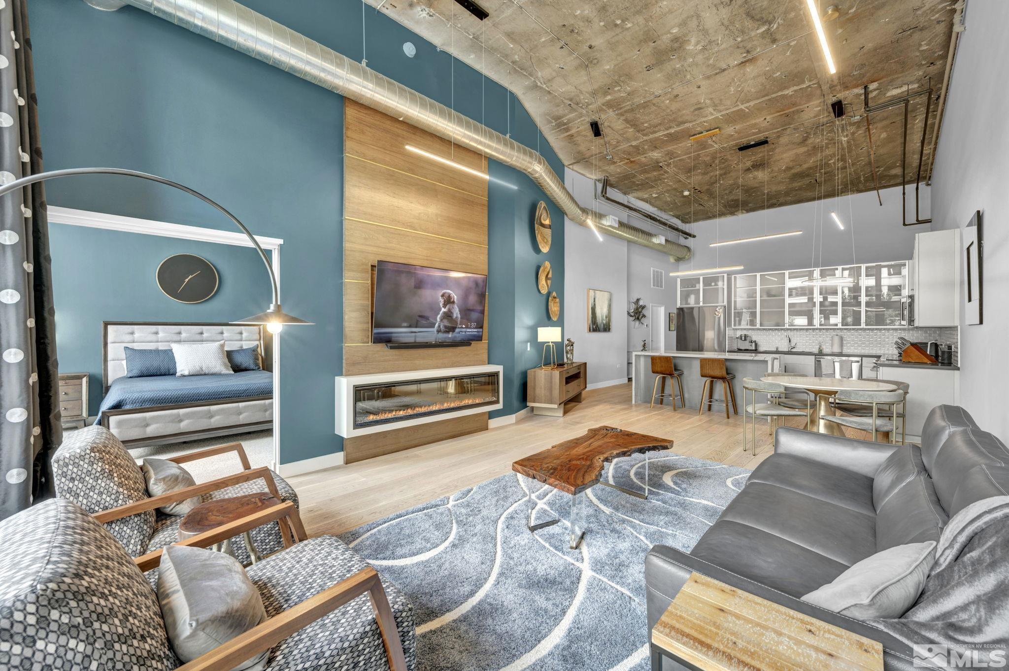 Photo #2: 240013600 Listing 