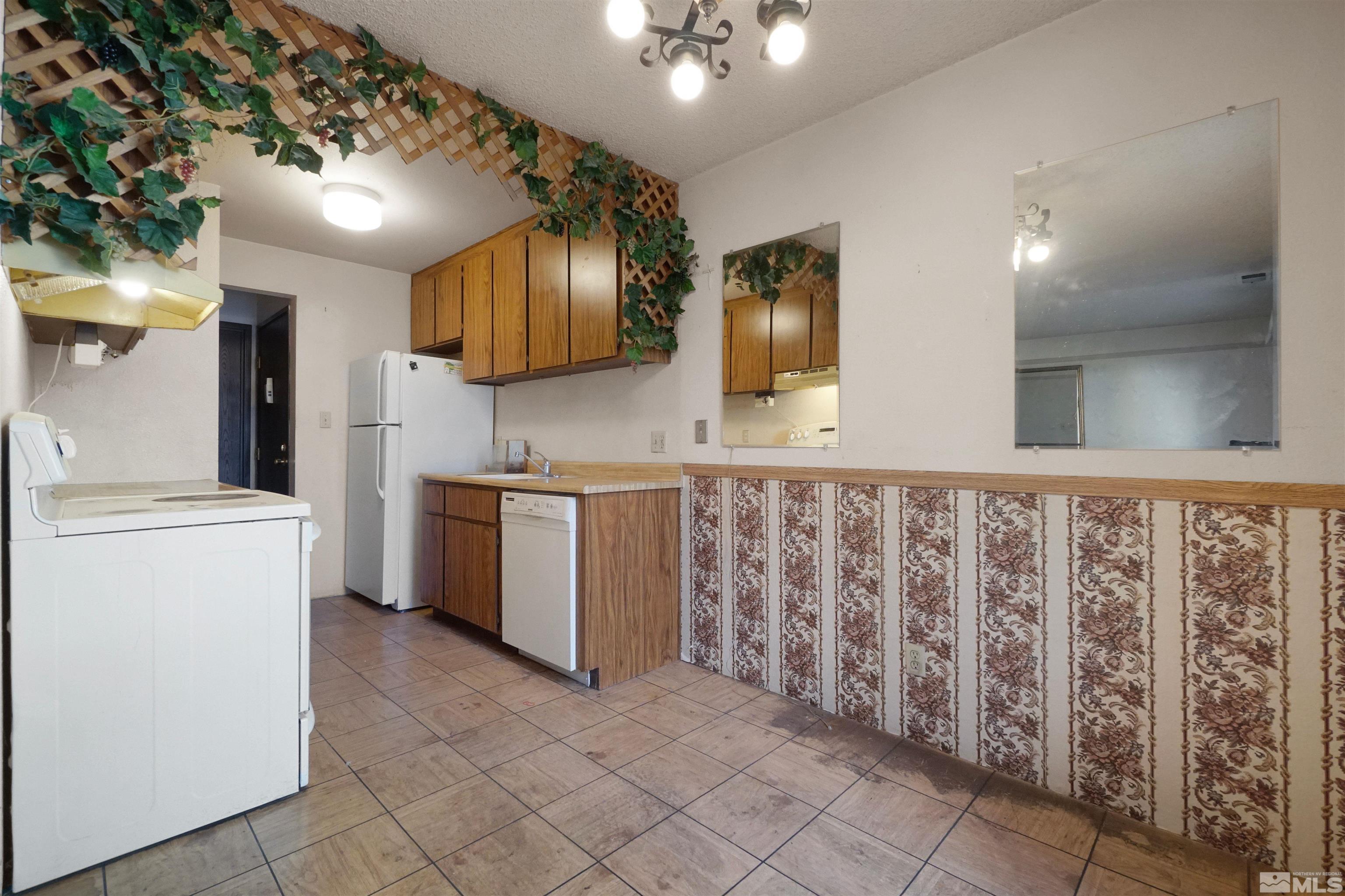 Photo #4: 240013637 Listing 