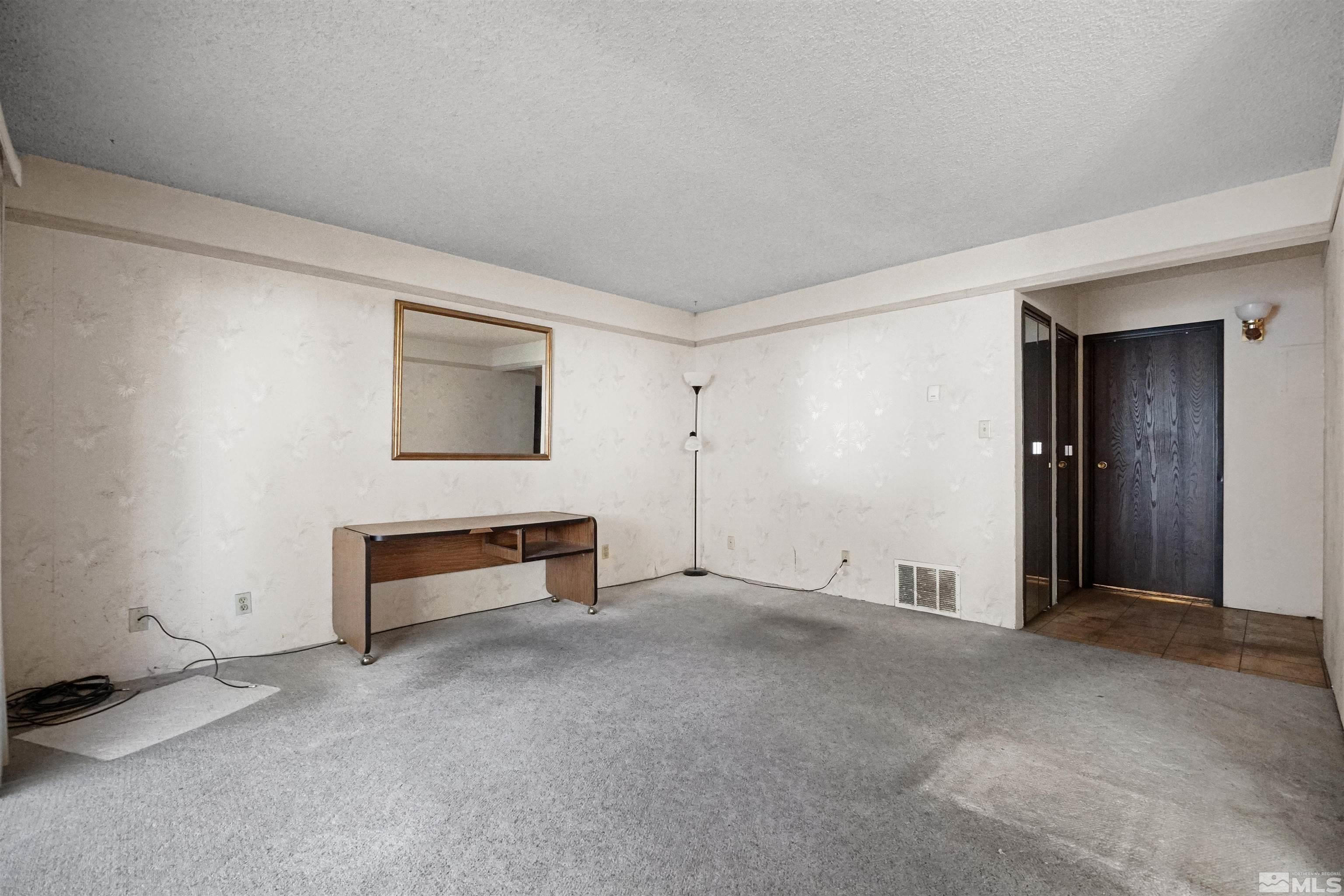 Photo #6: 240013637 Listing 