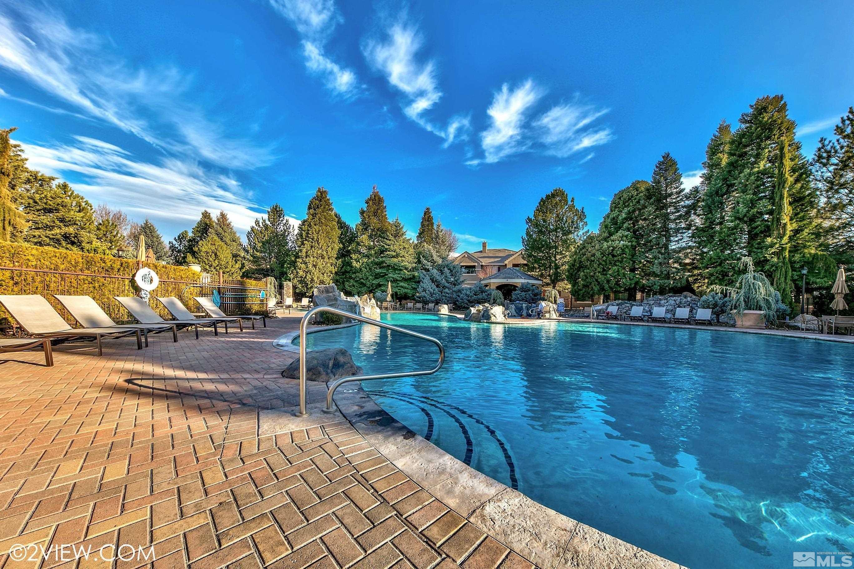 Photo #2: 240013692 Listing 