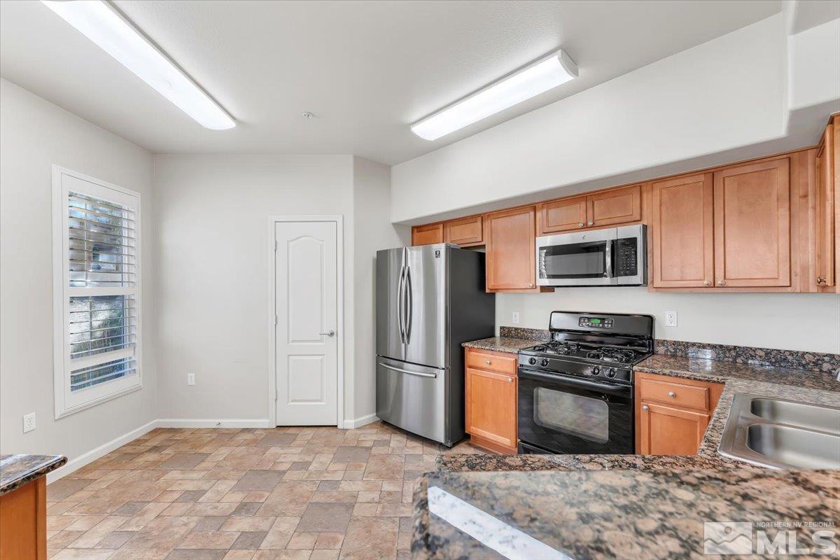 Photo #3: 240013715 Listing 