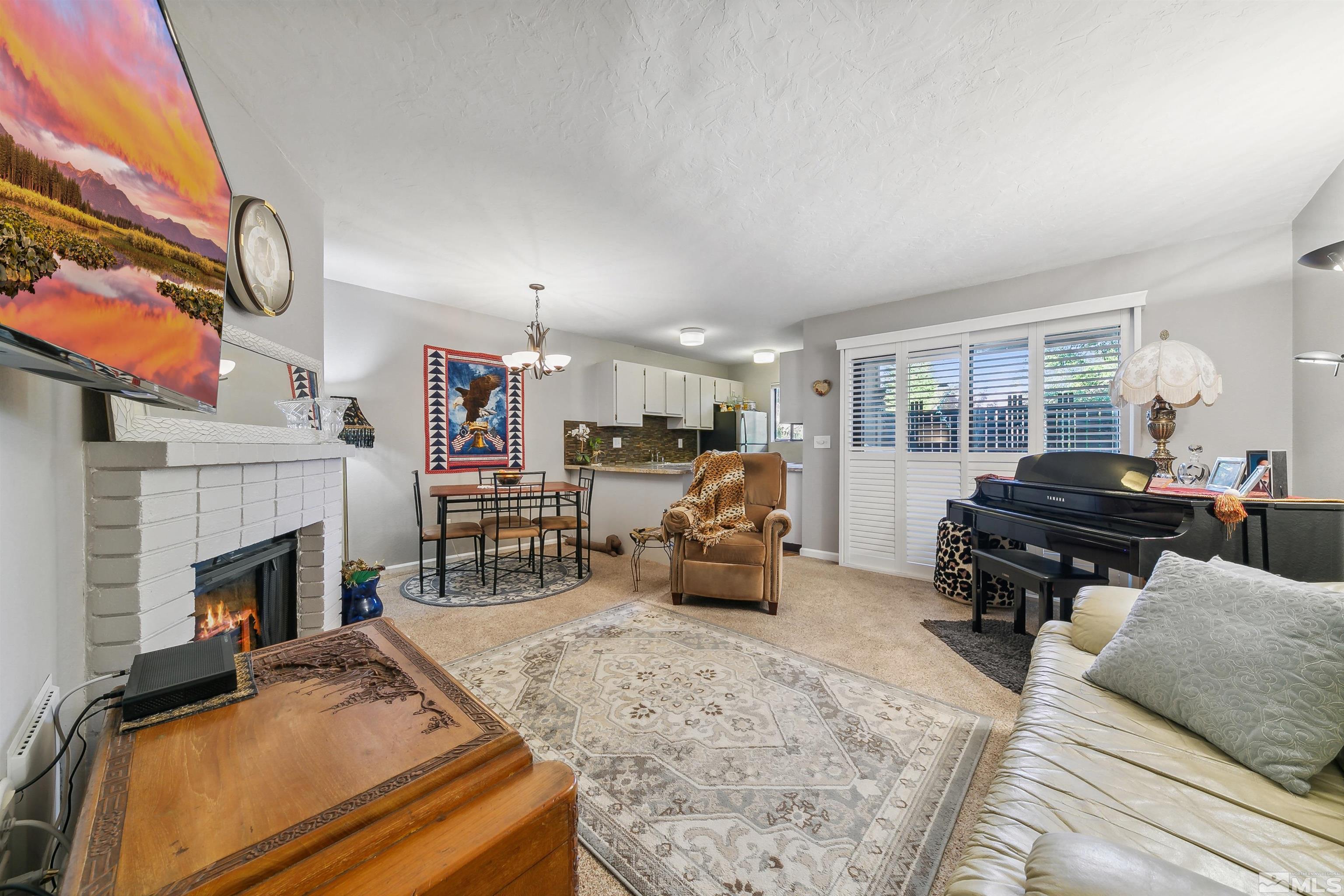 Photo #6: 240013746 Listing 