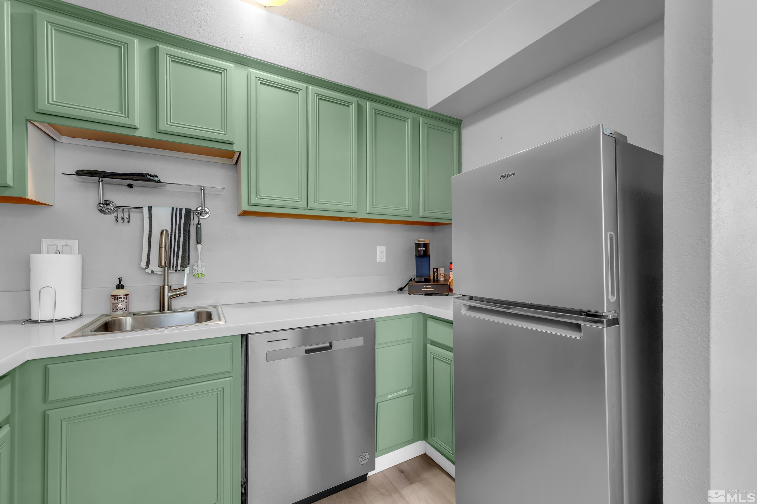 Photo #17: 240013781 Listing: Photo #17
